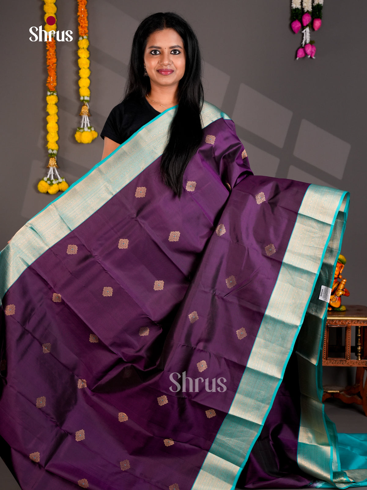Buy Regal Purple Kanchipuram Saree With Diamond Shaped Motifs, Turquoise Border & Pallu