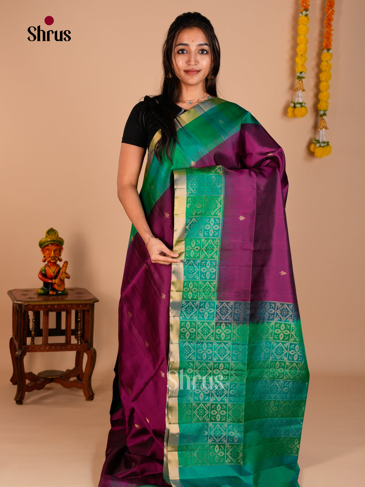 Buy Exquisite Purple Soft Silk Saree with Golden Leaf Buttas & Green Zari Woven Pallu