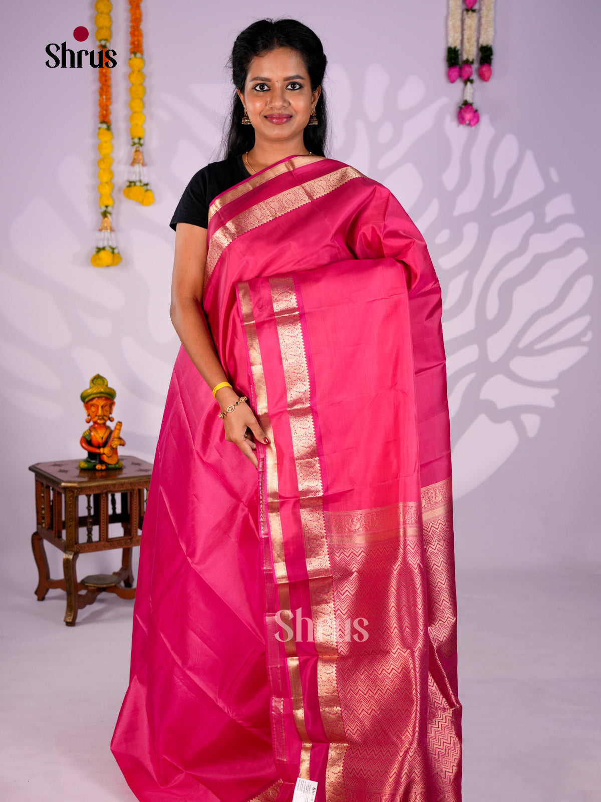 Buy Exquisite Rani Pink Kanchipuram Silk Saree With Rettapet Zari Border & Brocade Pallu