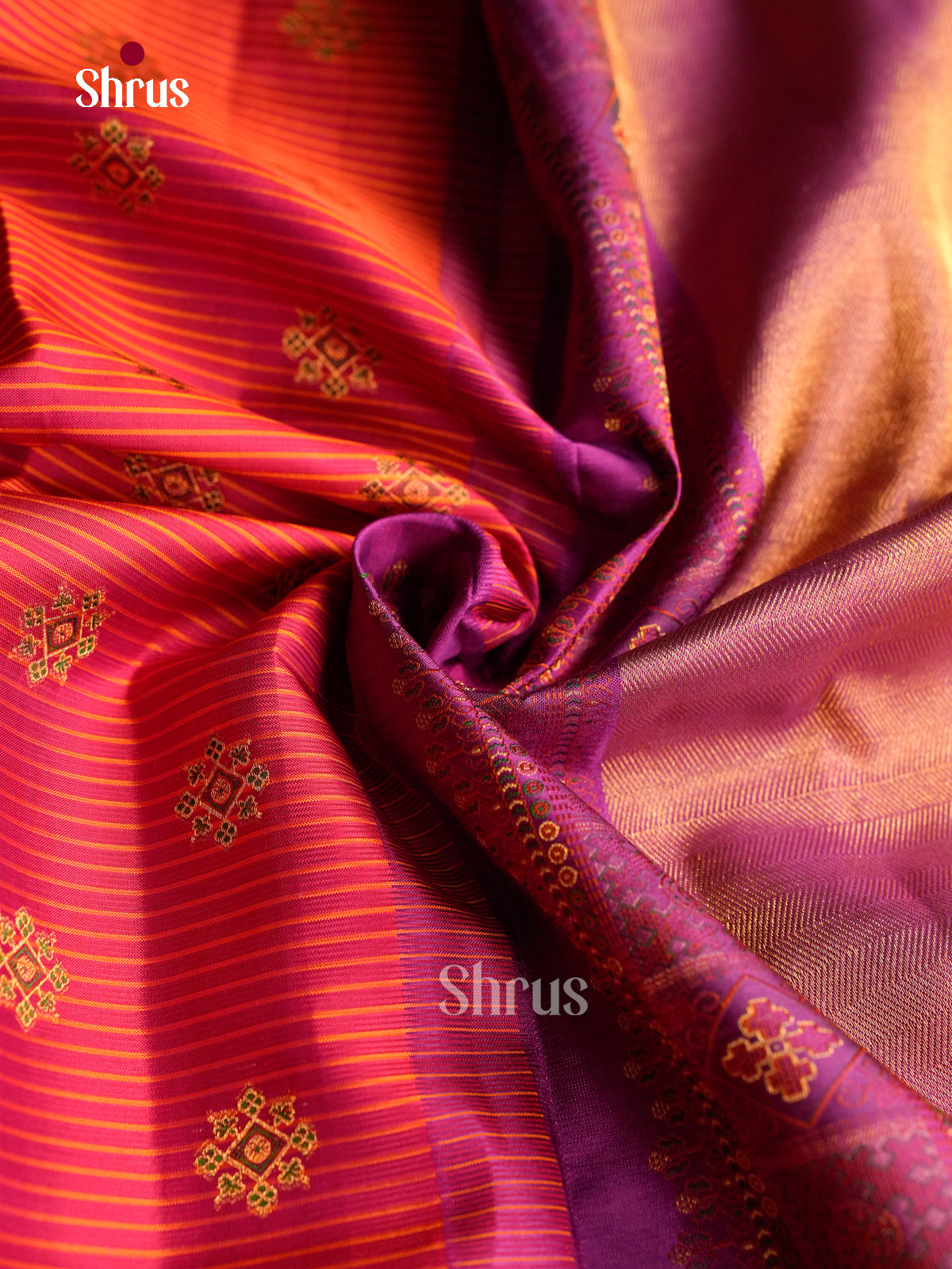Red Kanchipuram Saree With Stripes & Thread Buttas | Magenta Border & Intricately Woven Zari Pallu