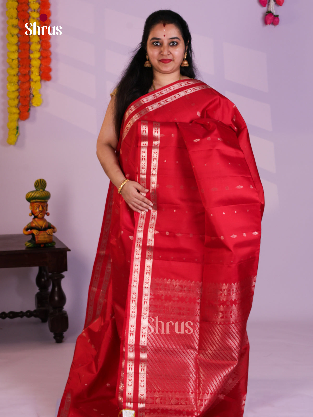 Buy Exquisite Red Soft Silk Saree with Delicate Buttas & Rettaipet Zari Border