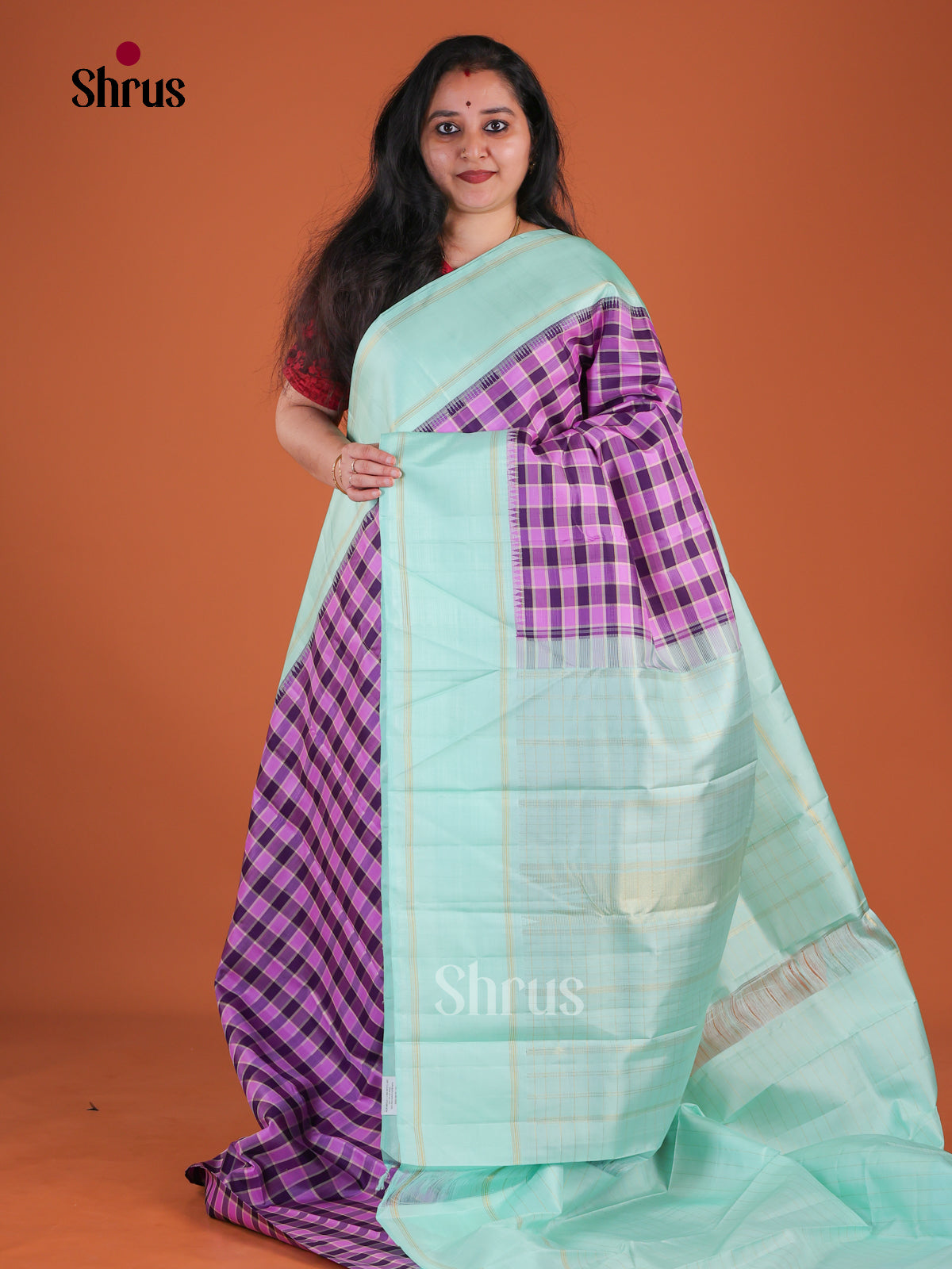 Regal Purple Kanchipuram Silk Saree With Checkered Patterns | Sea Green Temple Zari Border