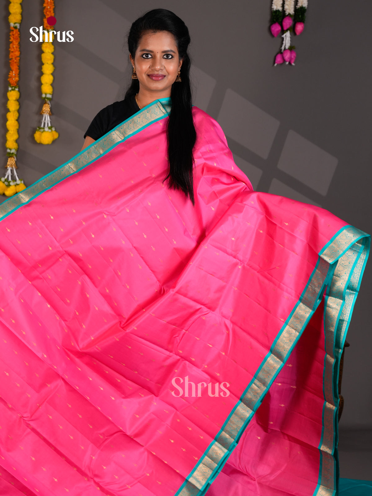 Buy Striking Rose Pink Kanchipuram Saree with Zari Buttas, Turquoise Small Border & Brocade Pallu