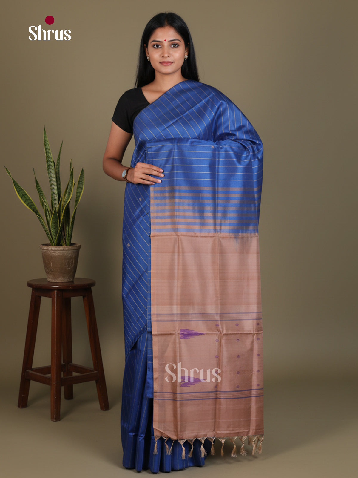 Buy Striking Royal Blue Banana Pith Saree with Stripes, Beige Pallu & Zari Work
