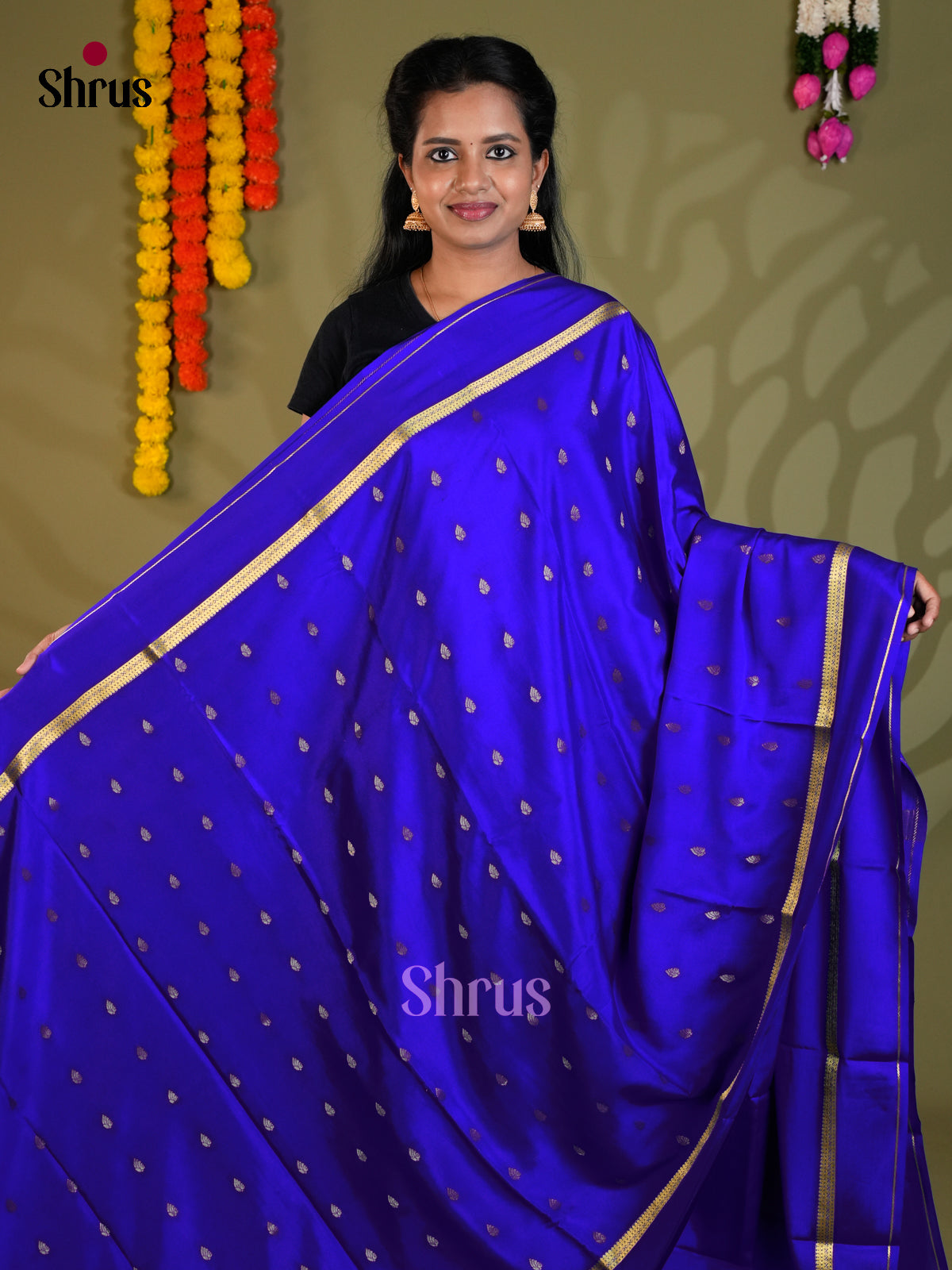 Buy Vivid Royal Blue Mysore Silk Crepe Saree with Zari Buttas, Plain Border & Traditional Chit Pallu
