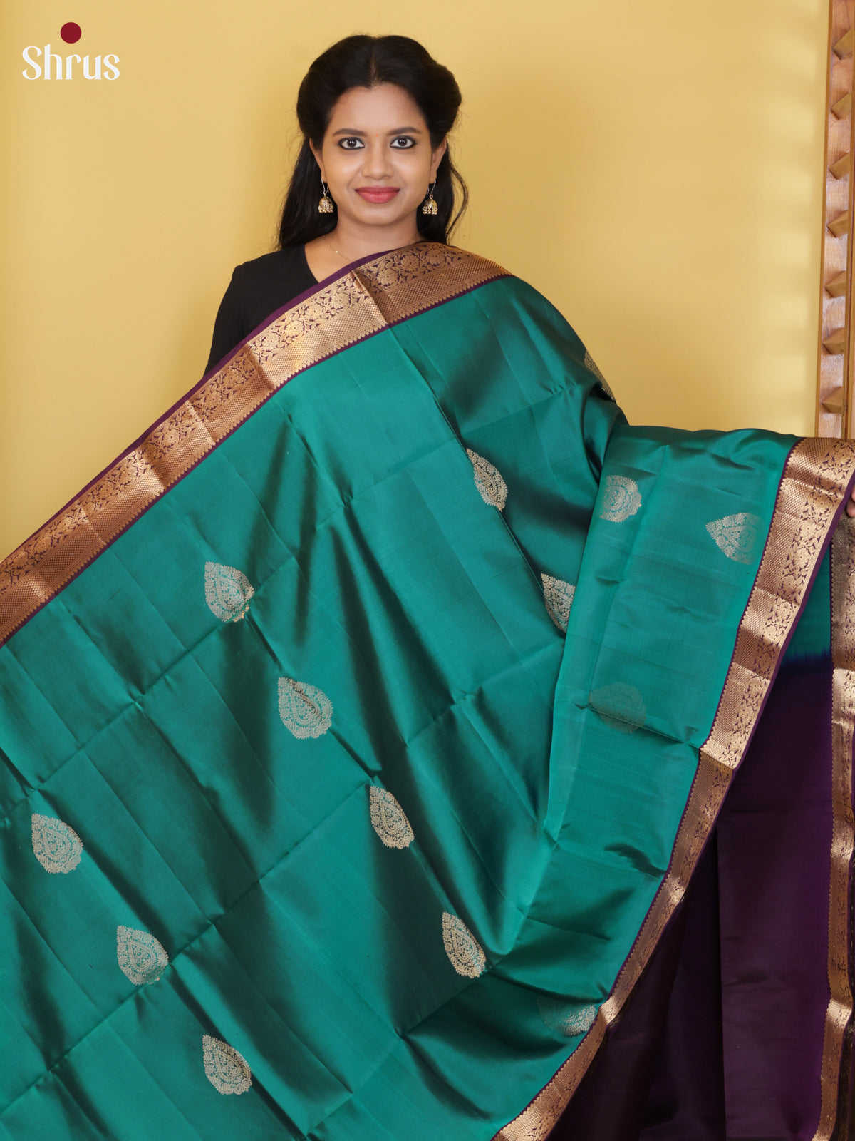 Buy Glimmering Sea Green Pure Soft Silk Saree With Paisley Motifs & Purple Zari Border & Pallu