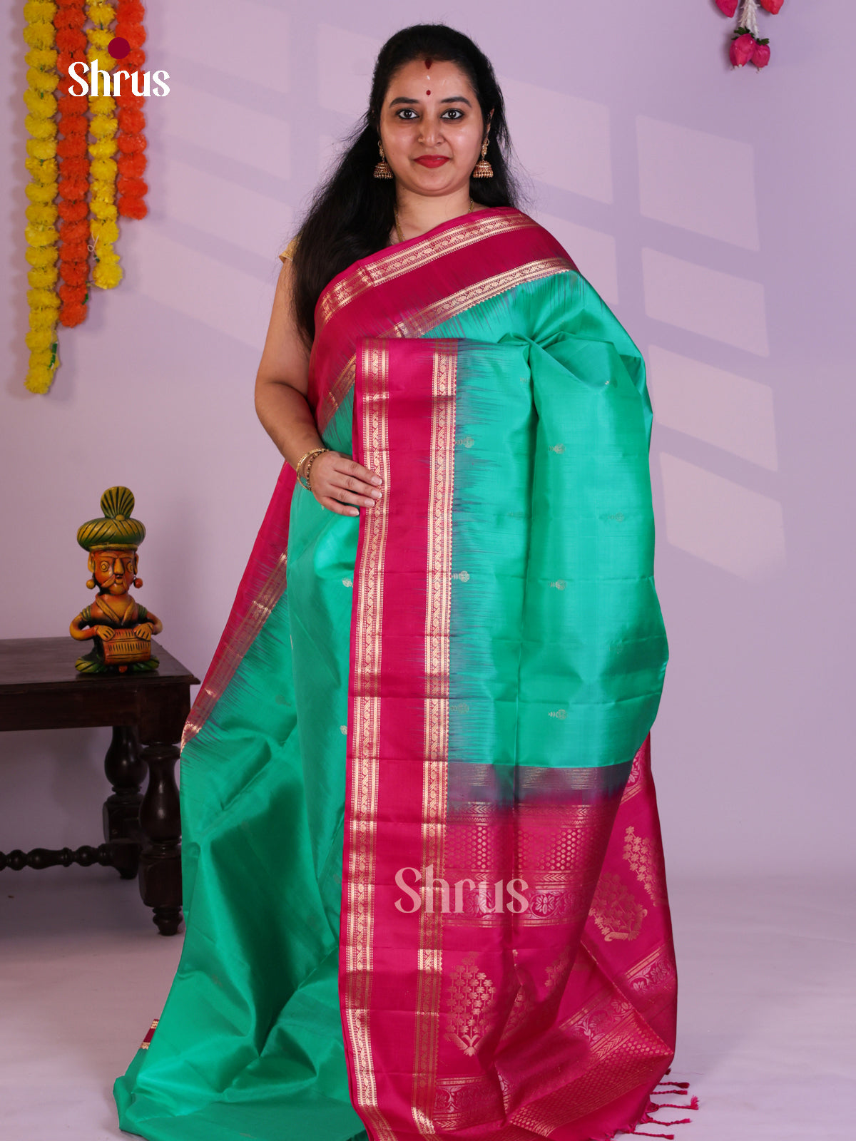 Buy Luminous Sea Green Soft Silk Saree with Floral Buttas, Pink Rettaipet Zari Border & Brocade pallu