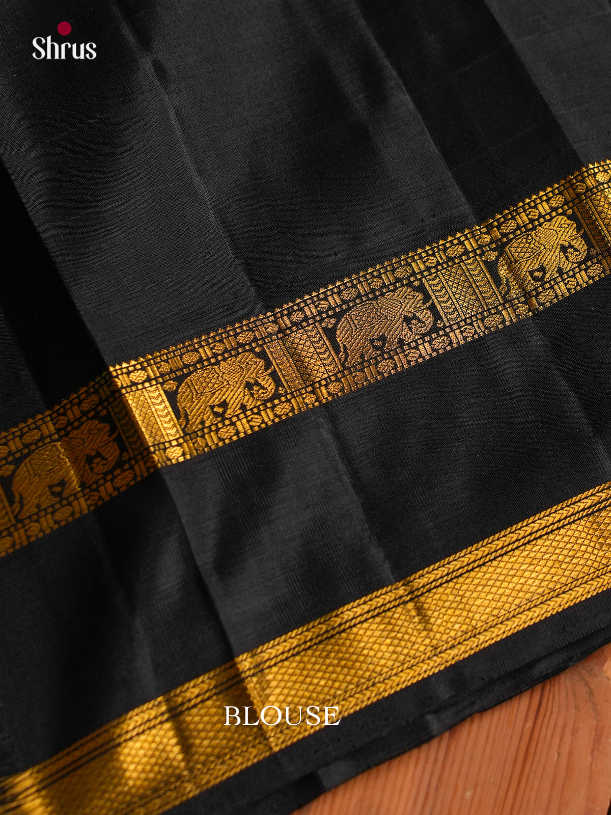 Serene Sky Blue Kanchipuram Sarees sWith Thread Checks | Black Rettapet Zari Border