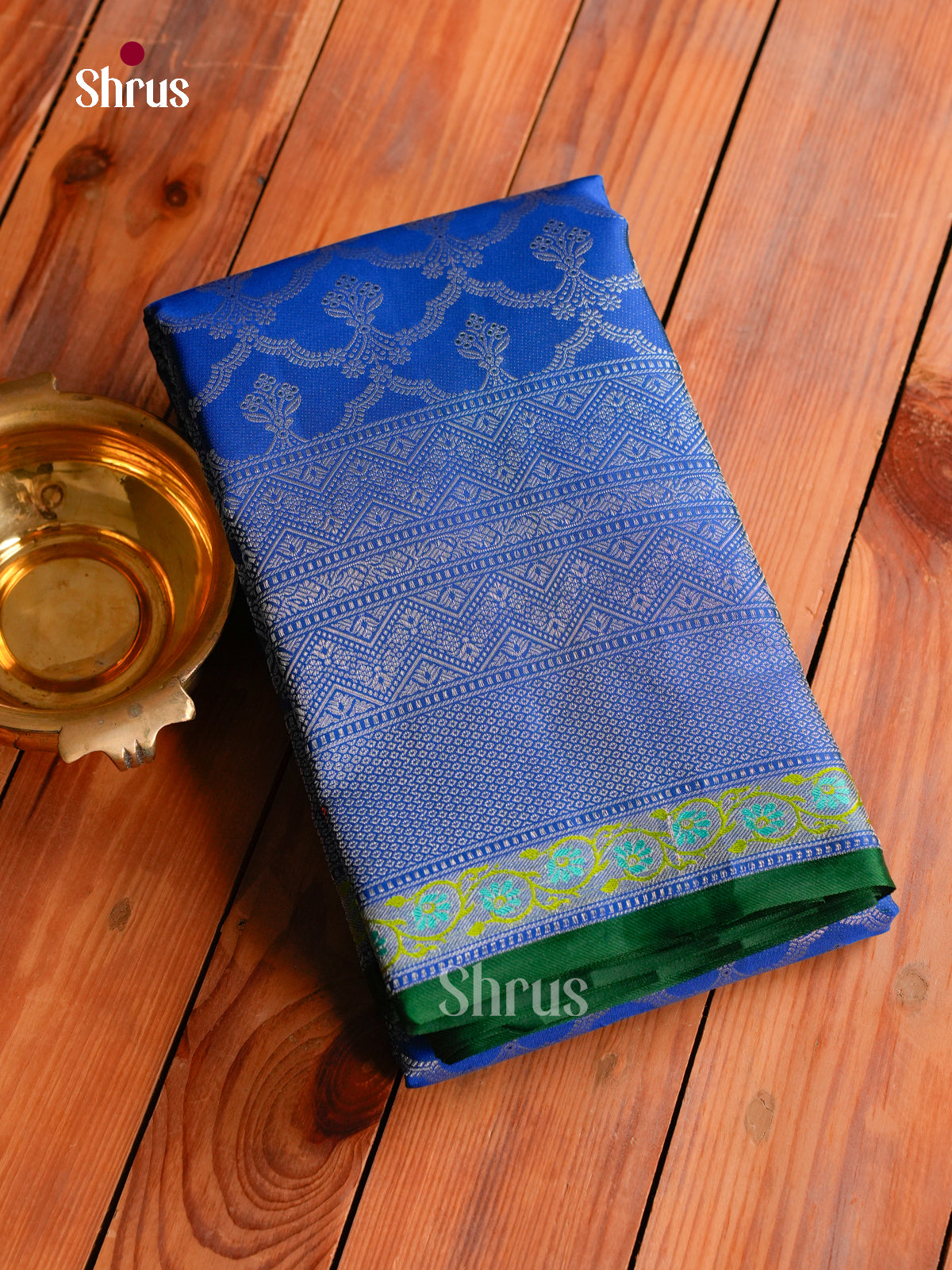 Sheeny Royal Blue Kanchipuram Silk Saree With Silver Floral Brocade | Self Border With Green Selvedge