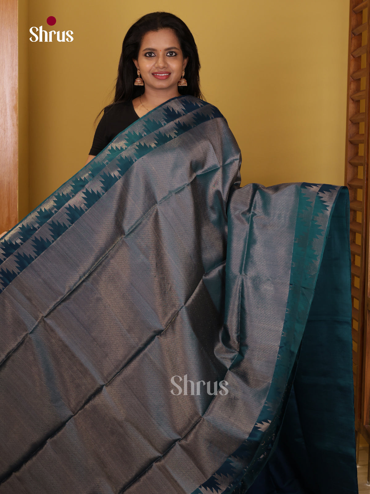 Buy Metallic Steel Grey Pure Soft Silk Saree With Intricately Weaved Zari Body & Thazhampoo Teal Border