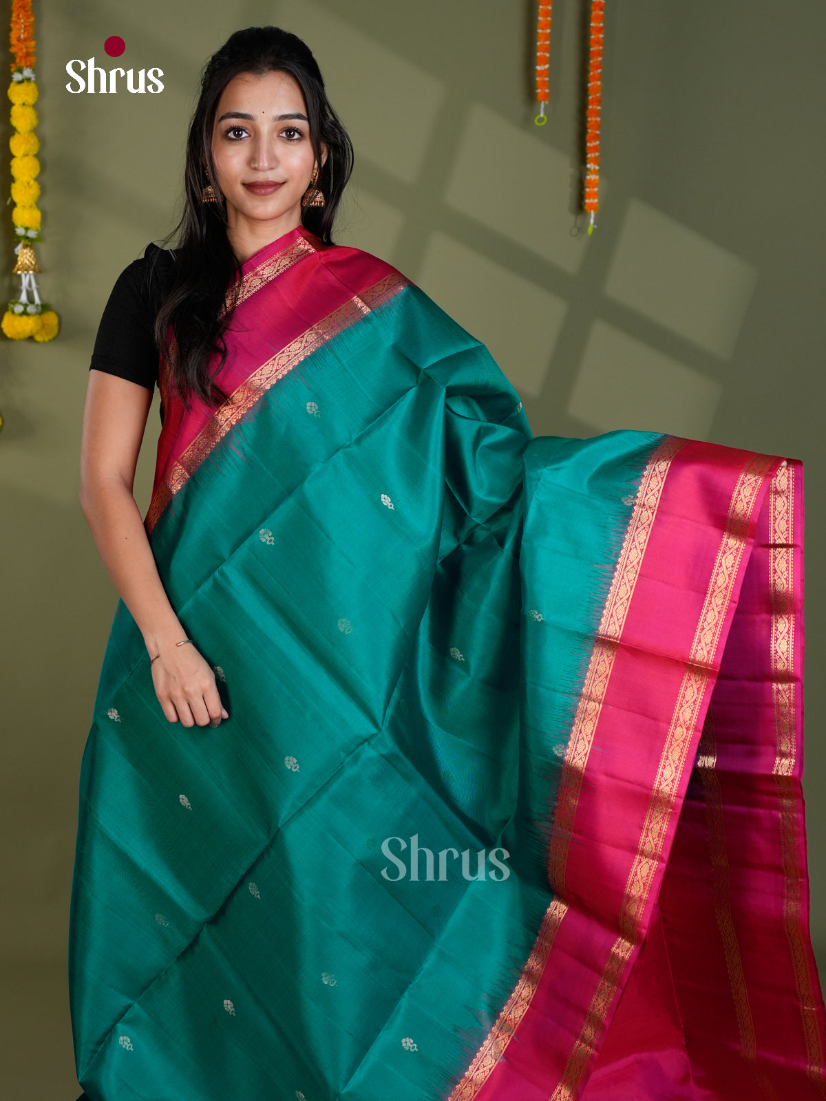 Buy Pretty Teal Green Pure Soft Silk Saree With Gold Buttas & Pink Rettaipet Zari Border
