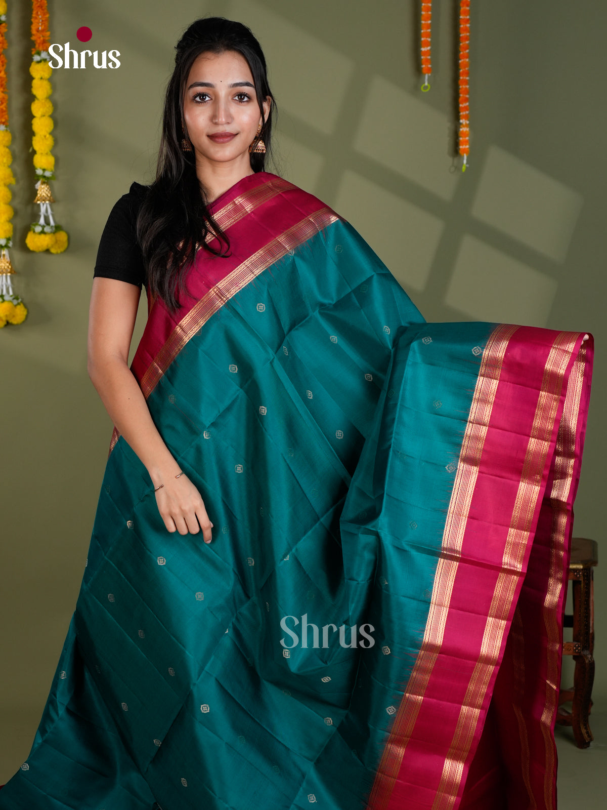 Buy Striking Teal Pure Soft Silk Saree With Small Buttas, Pink Rettaipet Border & Brocade Pallu
