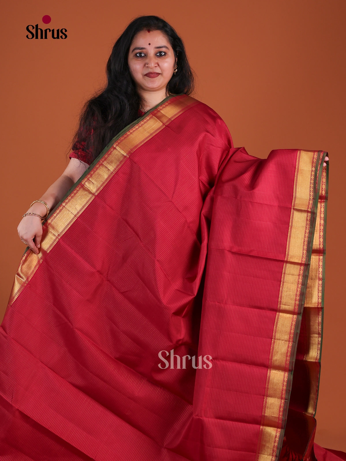 Traditional Deep Red Kanchipuram Pattu Saree with Fine Horizontal Lines | Self Pallu With Parallel Zari Bands