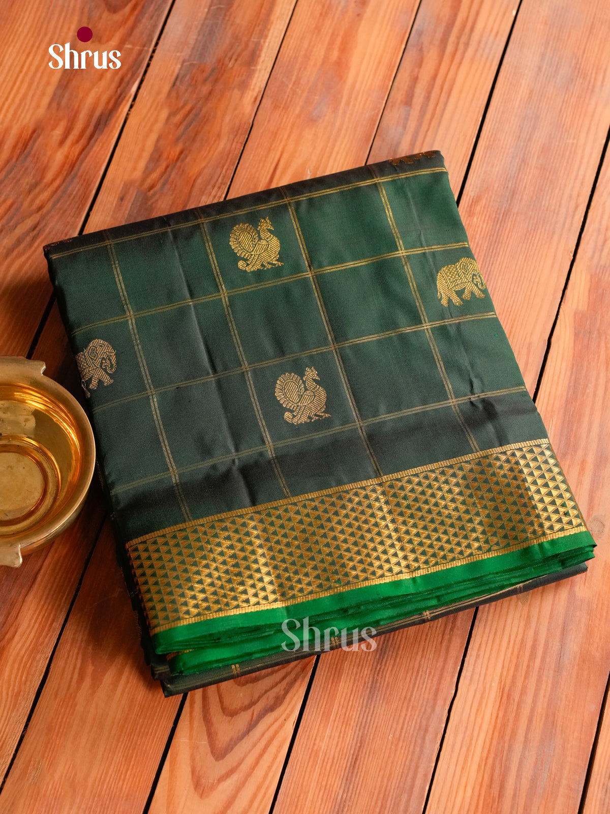 Traditional Green 9Yards Kanchipuram Saree With Checks & Buttas | Self Kaddi Zari Border