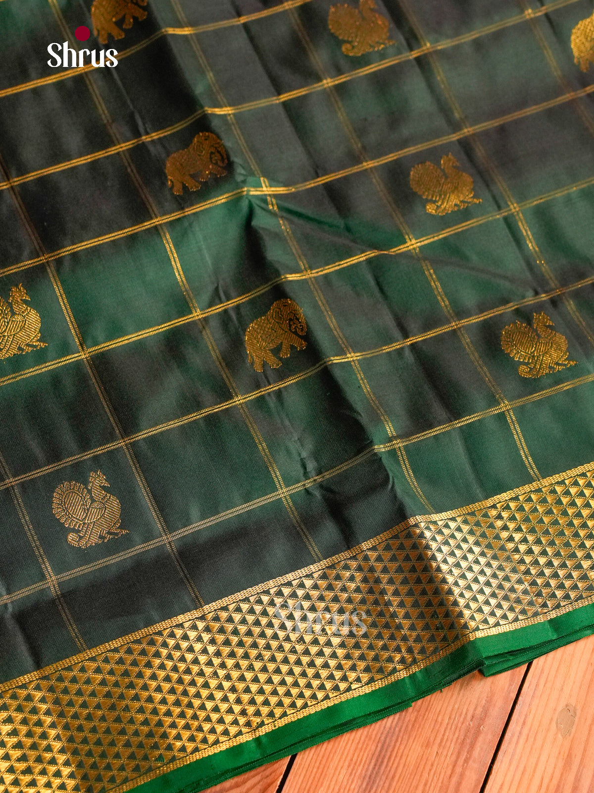 Traditional Green 9Yards Kanchipuram Sarees With Checks & Buttas | Self Kaddi Zari Border