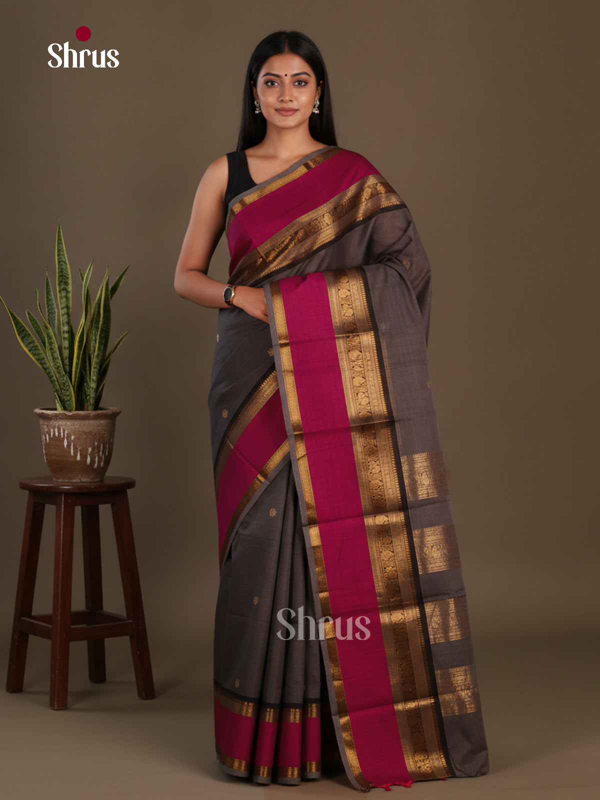 Unique Grey Chettinad Cotton Saree With Small Buttas, Black Rettapet Zari Border & Pallu - Shop on Shrus.com