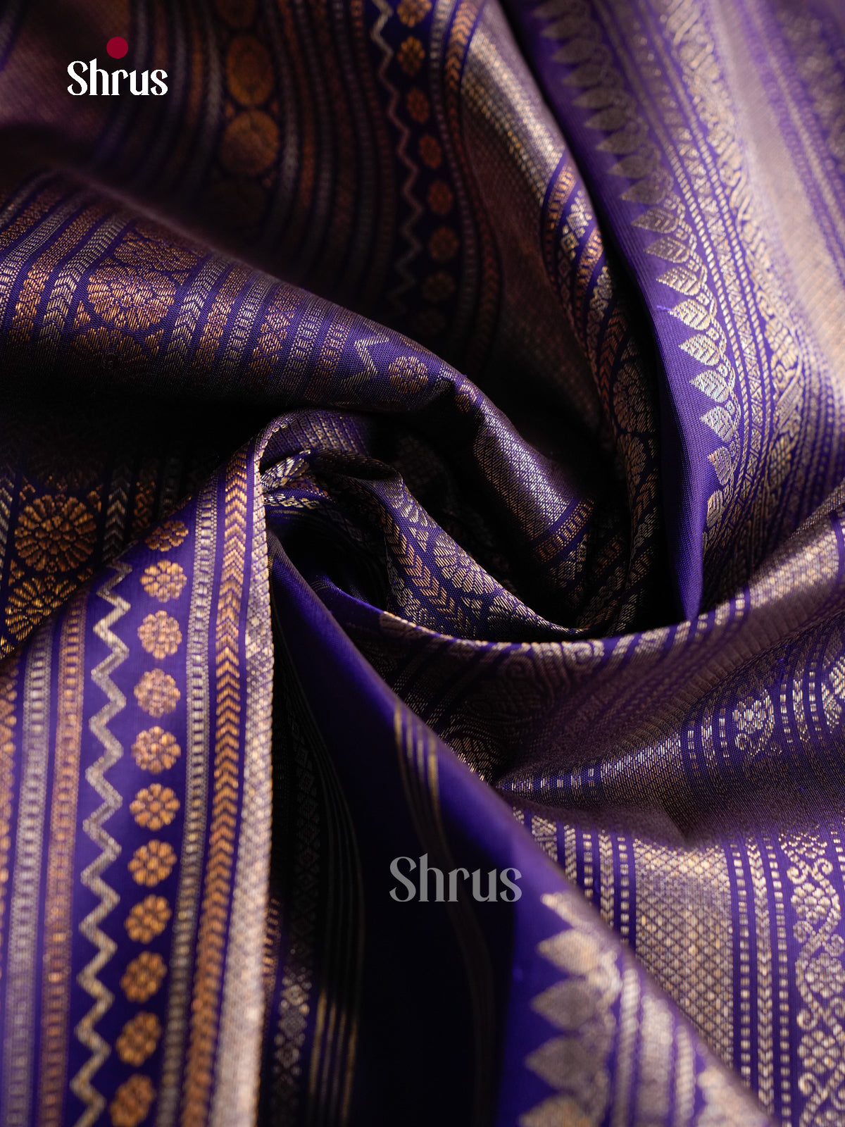 Unique Indigo Kanchi Pattu Saree With Chevron Patterns & Lattice Brocade | Self Border With Gandaberunda Buttas