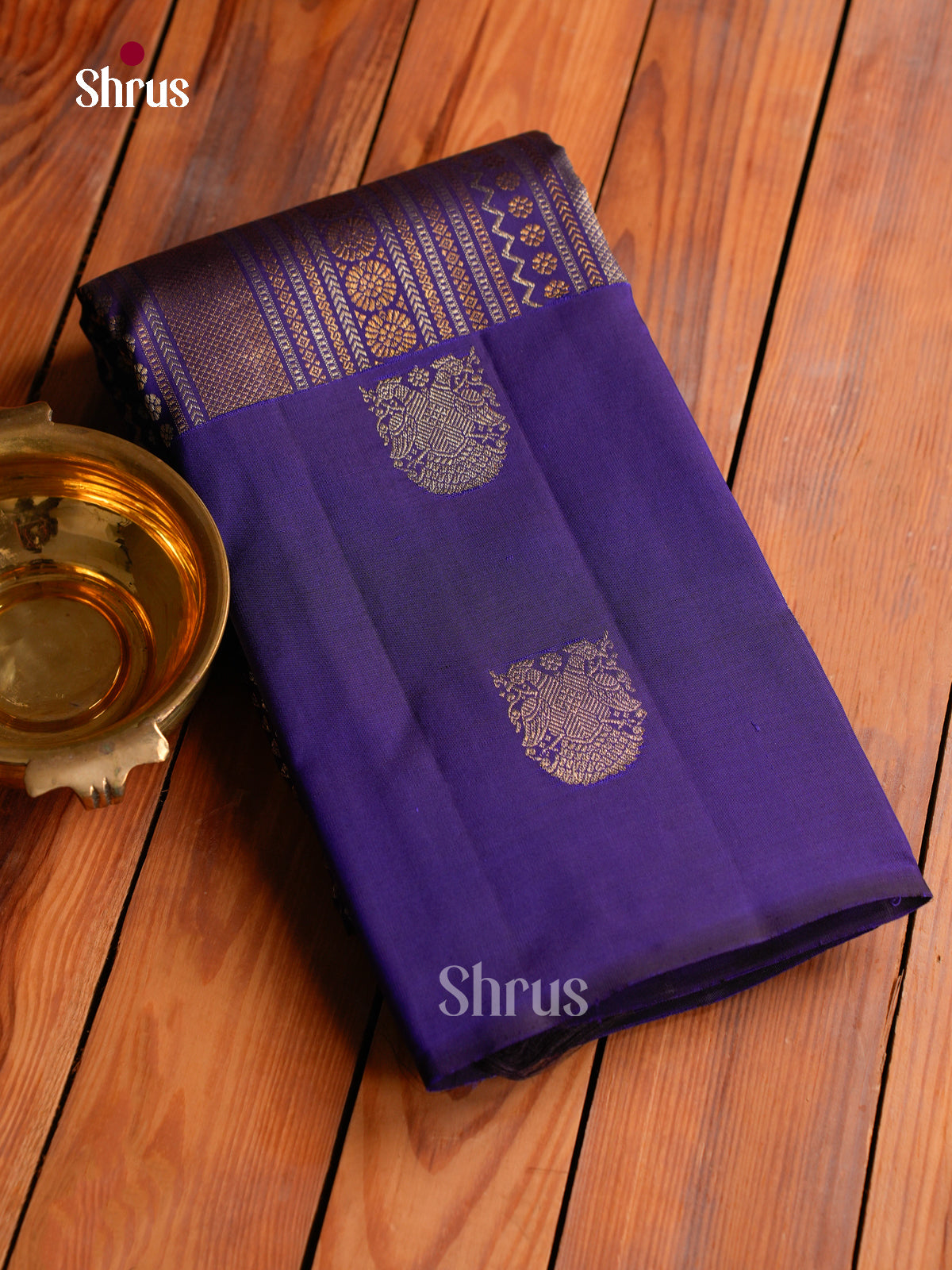 Unique Indigo Kanchipuram silk Saree With Chevron Patterns & Lattice Brocade | Self Border With Gandaberunda Buttas