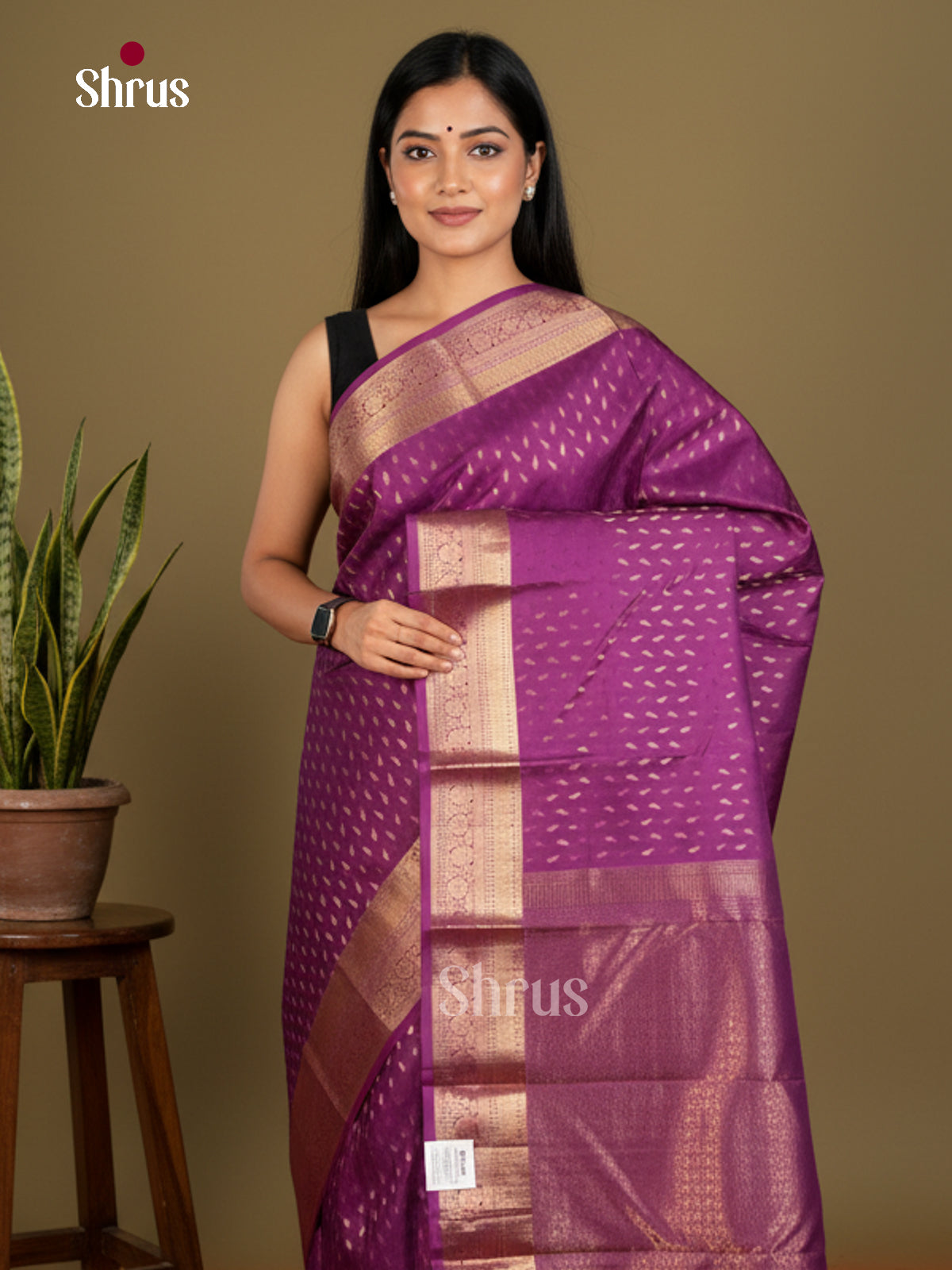 Buy Adorable Vadamalli Kanchipuram Saree with Gold Buttas, Zari Border & Brocade Pallu