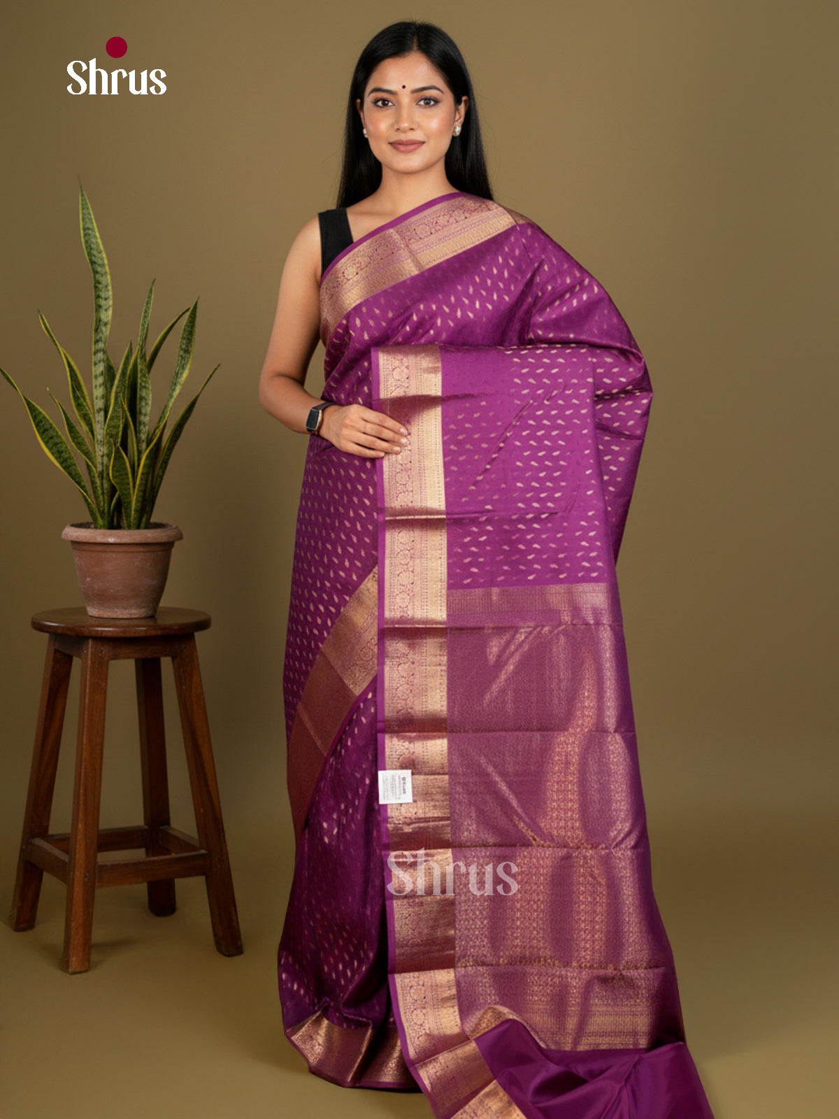 Buy Adorable Vadamalli Kanchipuram Silk Saree with Gold Buttas, Zari Border & Brocade Pallu