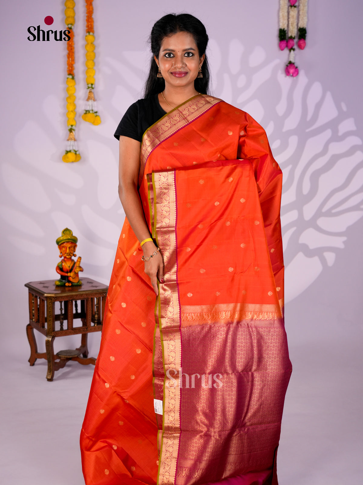 Buy Vivid Vermillion Orange Kanjivaram Saree with Golden Buttas, Magenta Border & Brocade Pallu