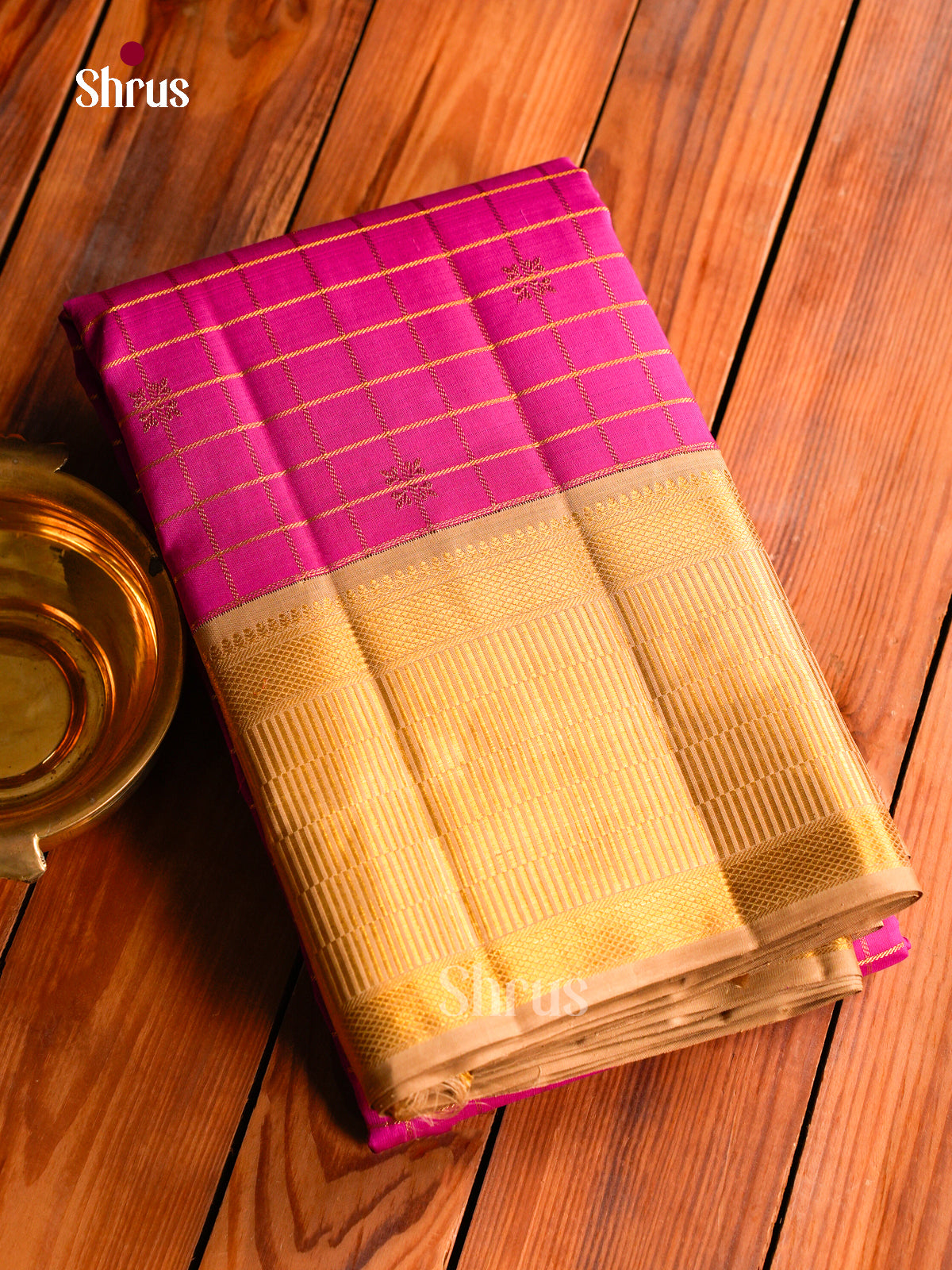 Vivid Pink Kanchipuram Silk Saree With Gold Checks & Buttas | Golden Zari Border & Pallu