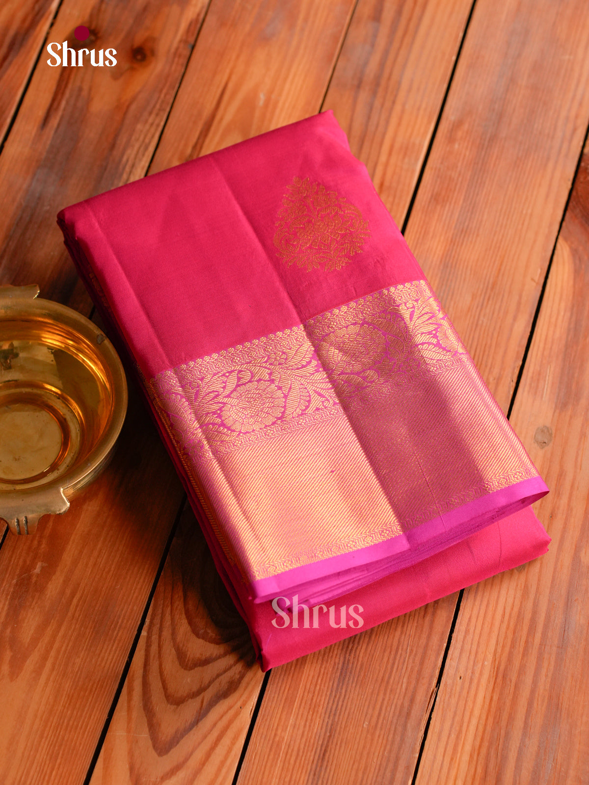 Vivid Rose Pink Kanchipuram Saree With Paisley Floral Motifs | Self Zari Border With Floral Vines