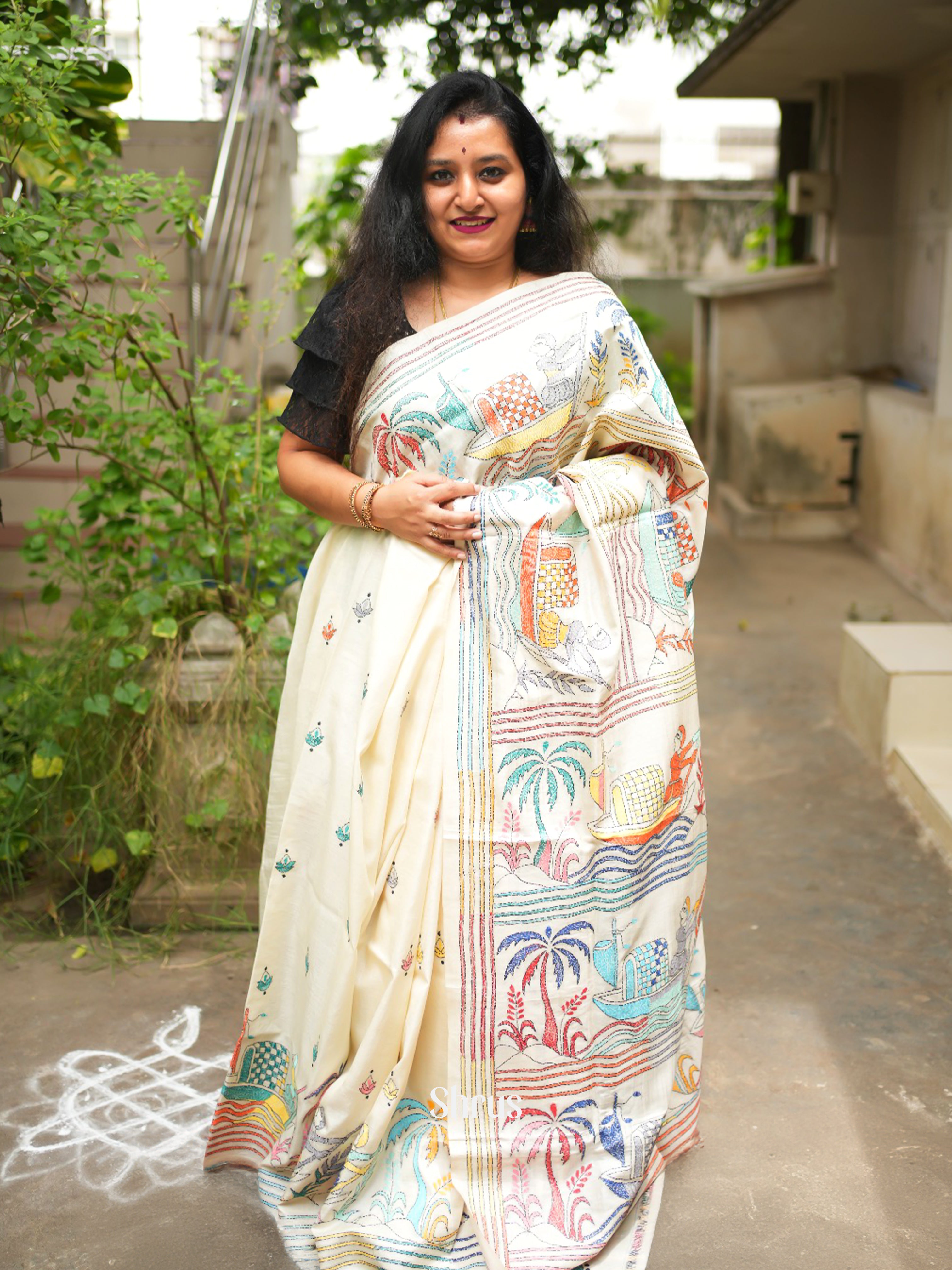 Cream- Tussar Saree(Kantha Stitch) - Shop on ShrusEternity.com
