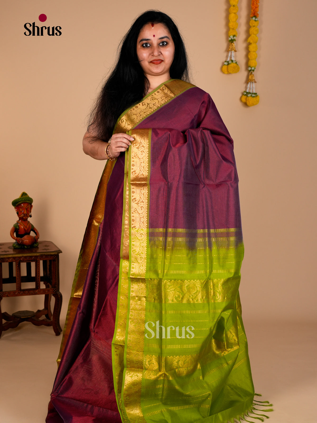 Buy Lustrous Wine Silk Cotton Saree With Plain Body, Lime Green Zari Border & Chit Pallu