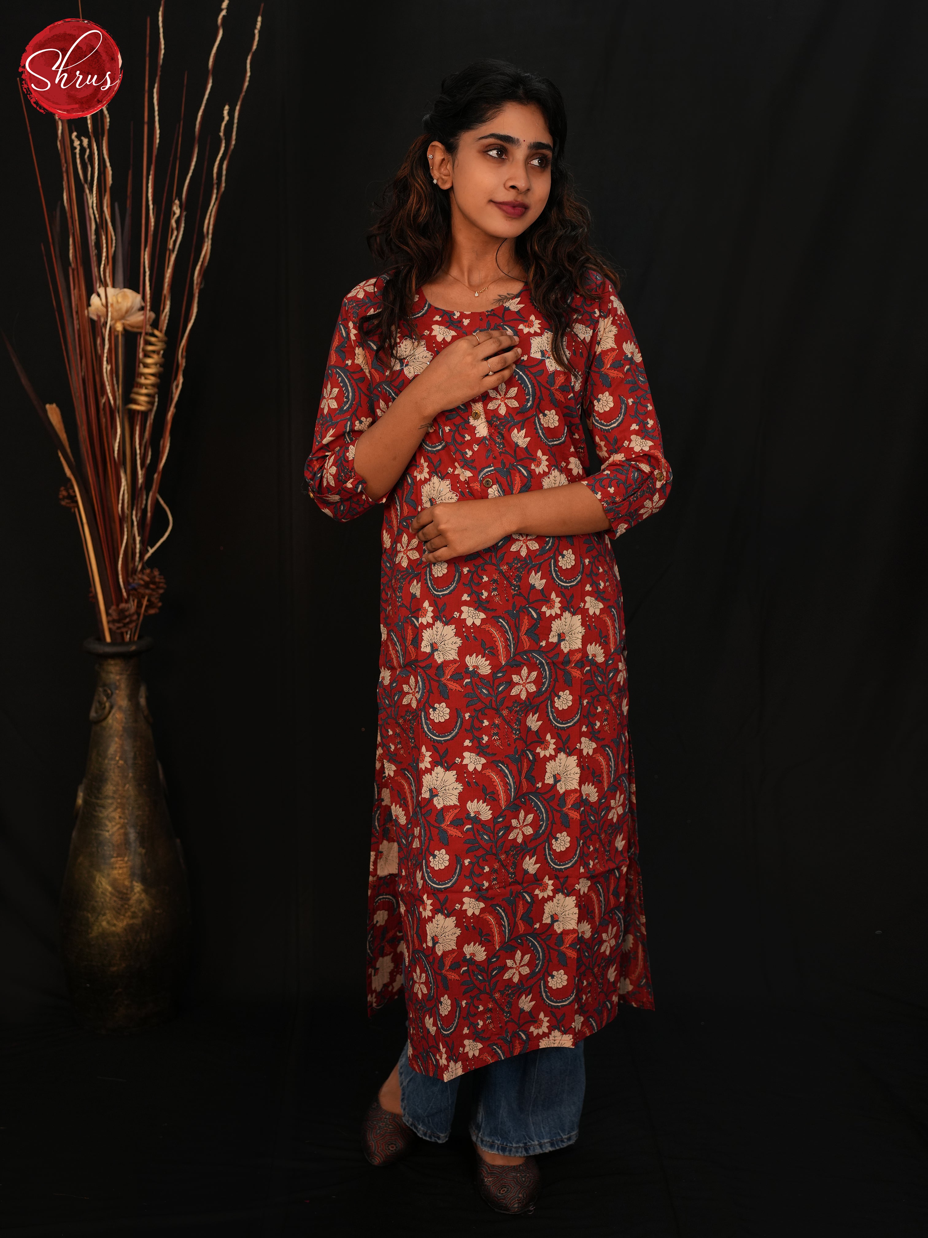 Red & White -Readymade Cotton straight Kurti with floral print - Shop on ShrusEternity.com