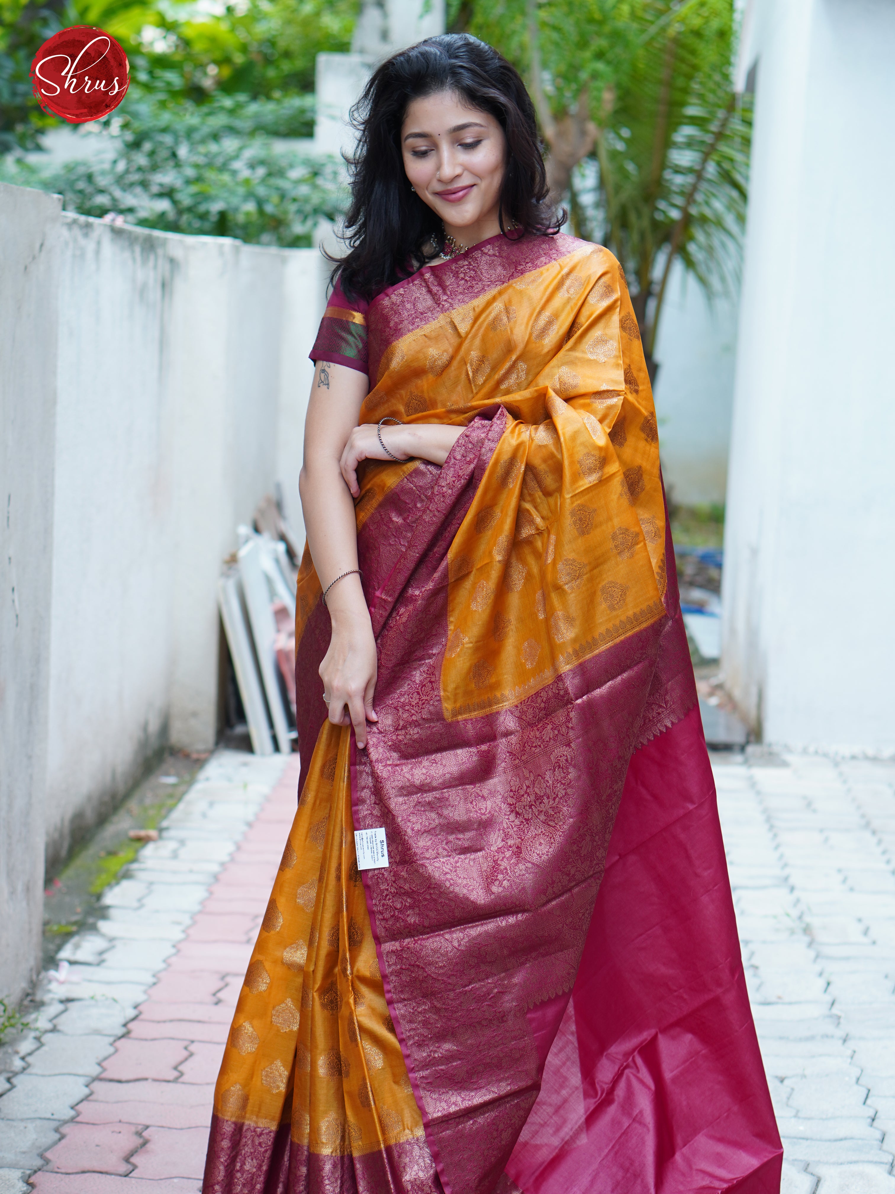BHS21202 - Tussar Saree - Shop on ShrusEternity.com