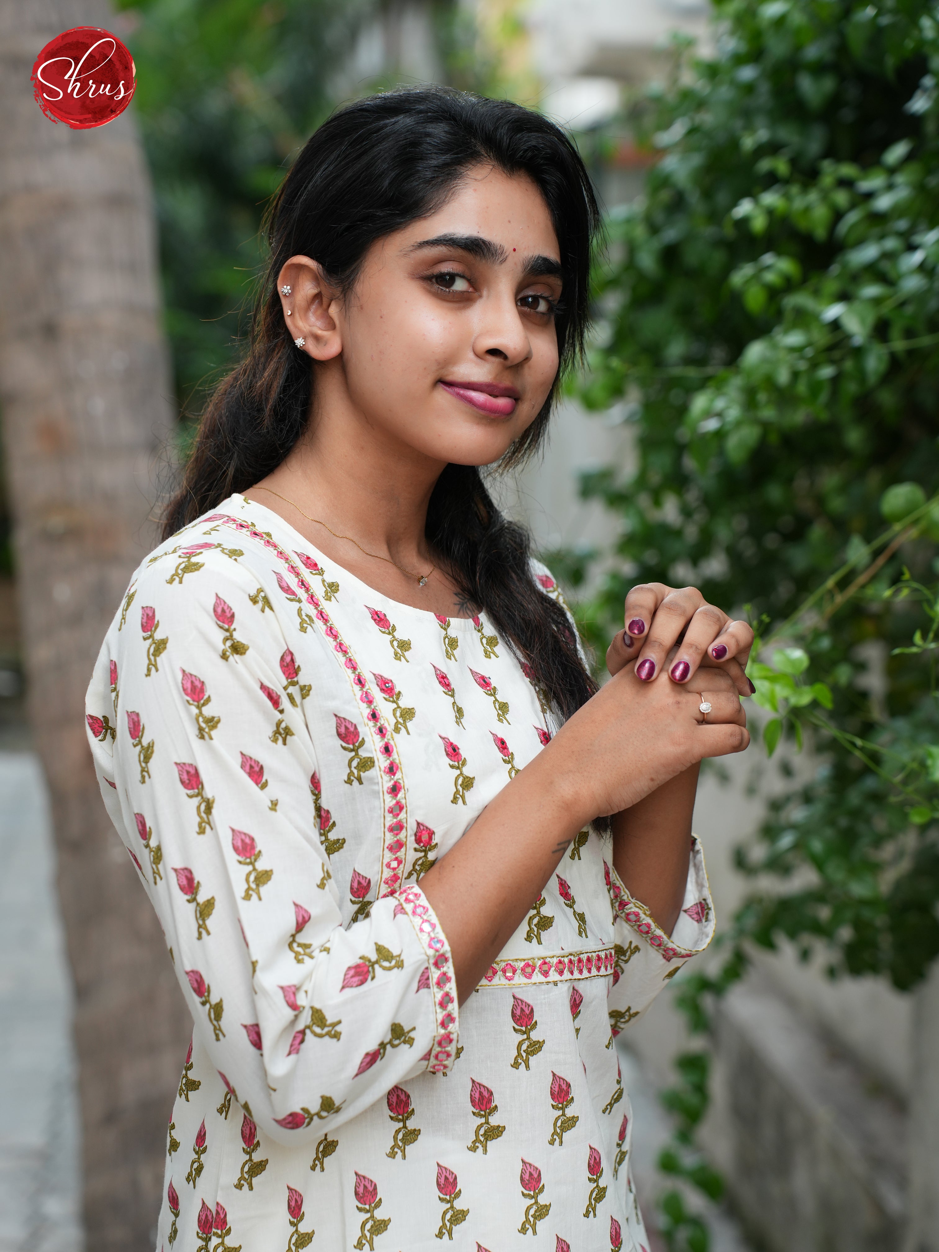 BIS16212 - Readymade Kurti - Shop on ShrusEternity.com