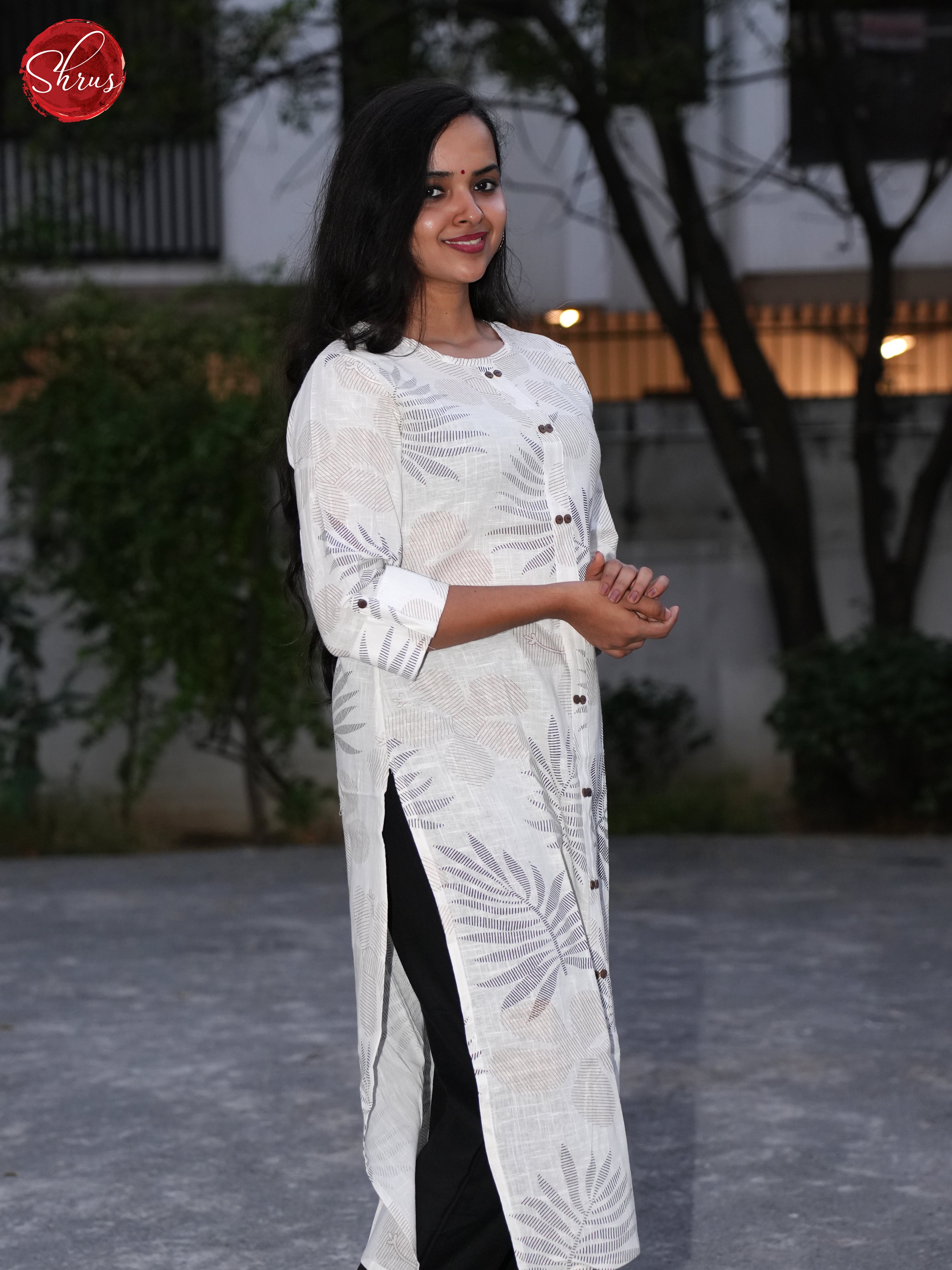 Cream - Readymade kurti with floral print - Shop on ShrusEternity.com