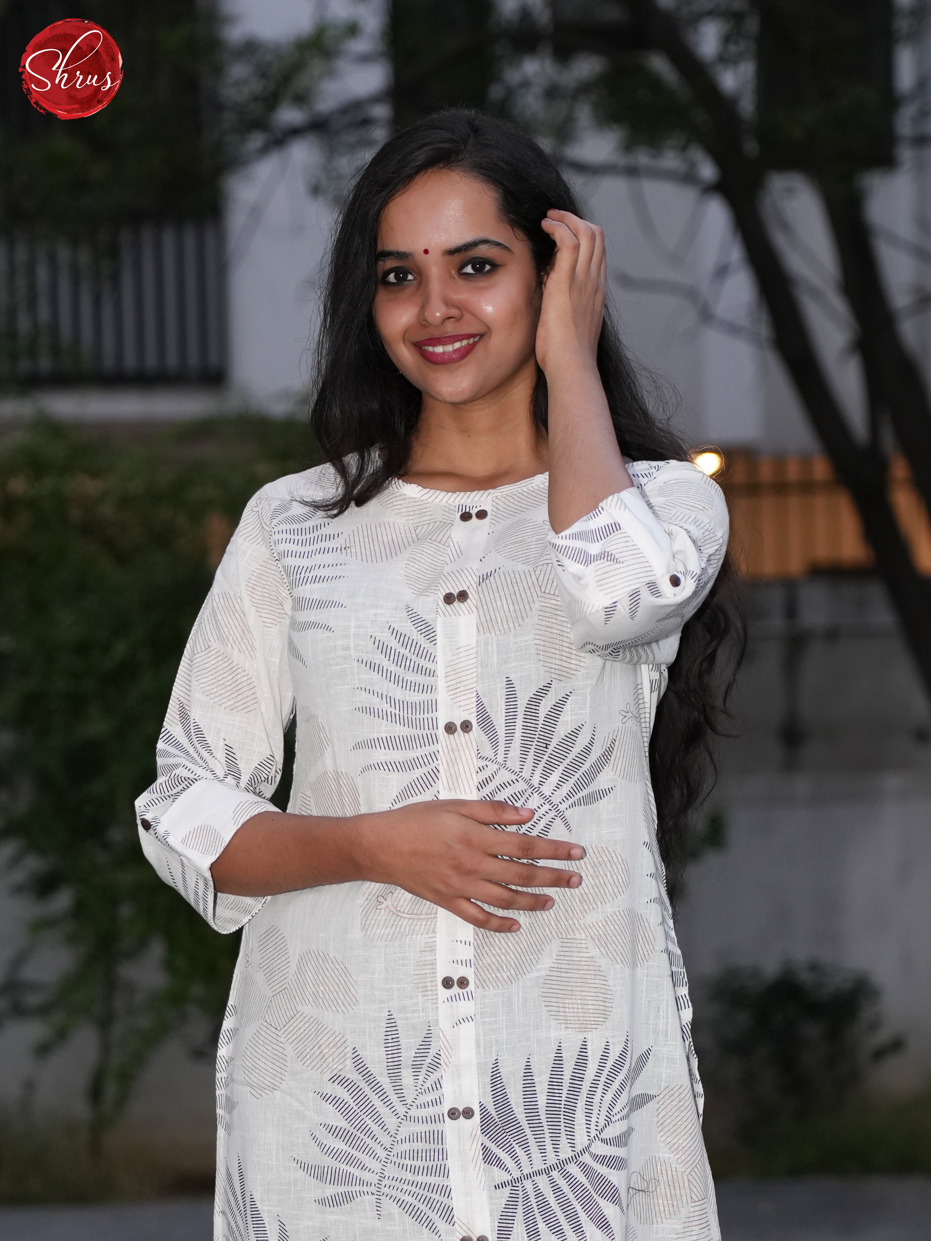 Cream - Readymade kurti with floral print - Shop on ShrusEternity.com