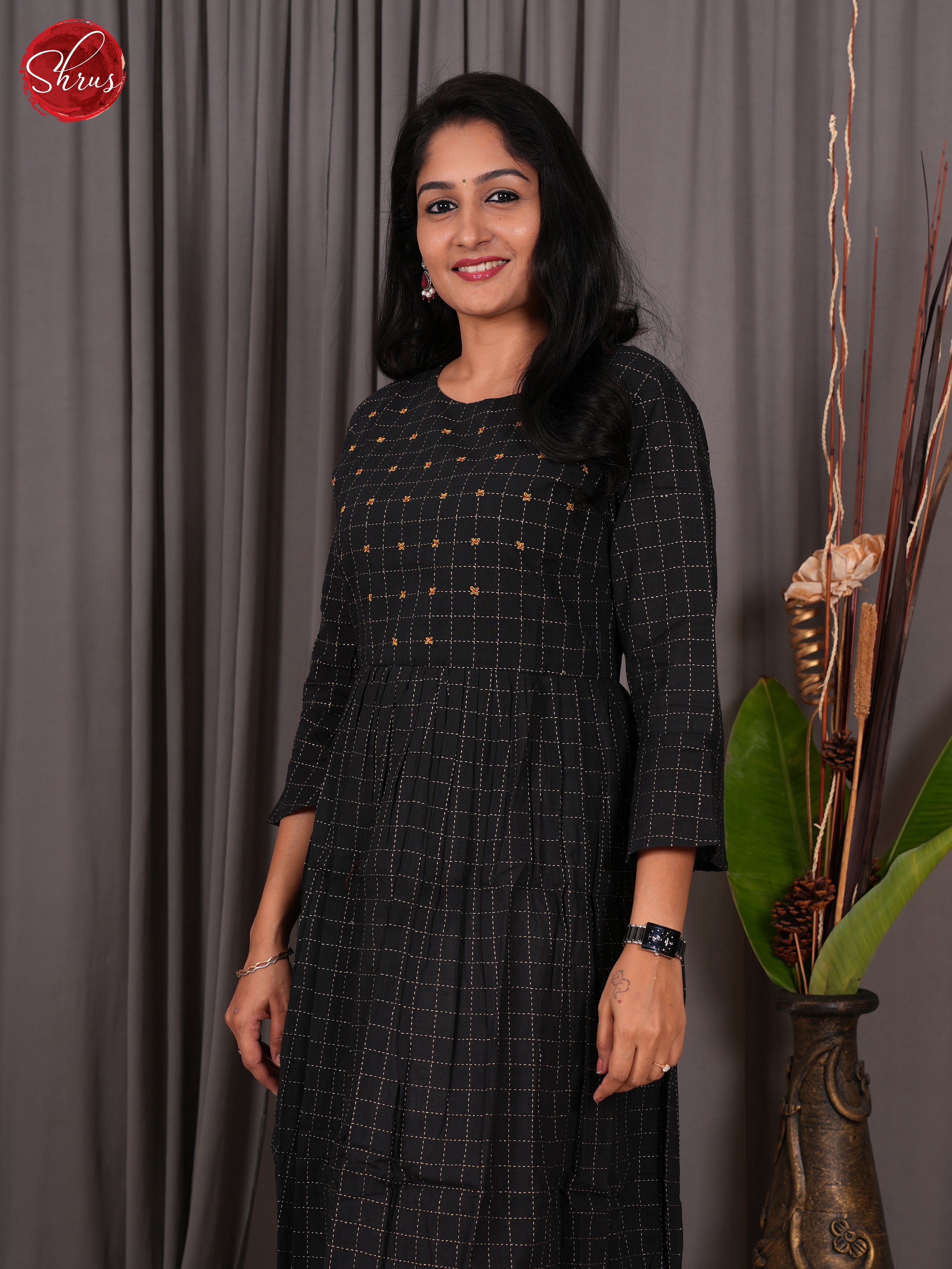 Black -Readymade Kurti - Shop on ShrusEternity.com