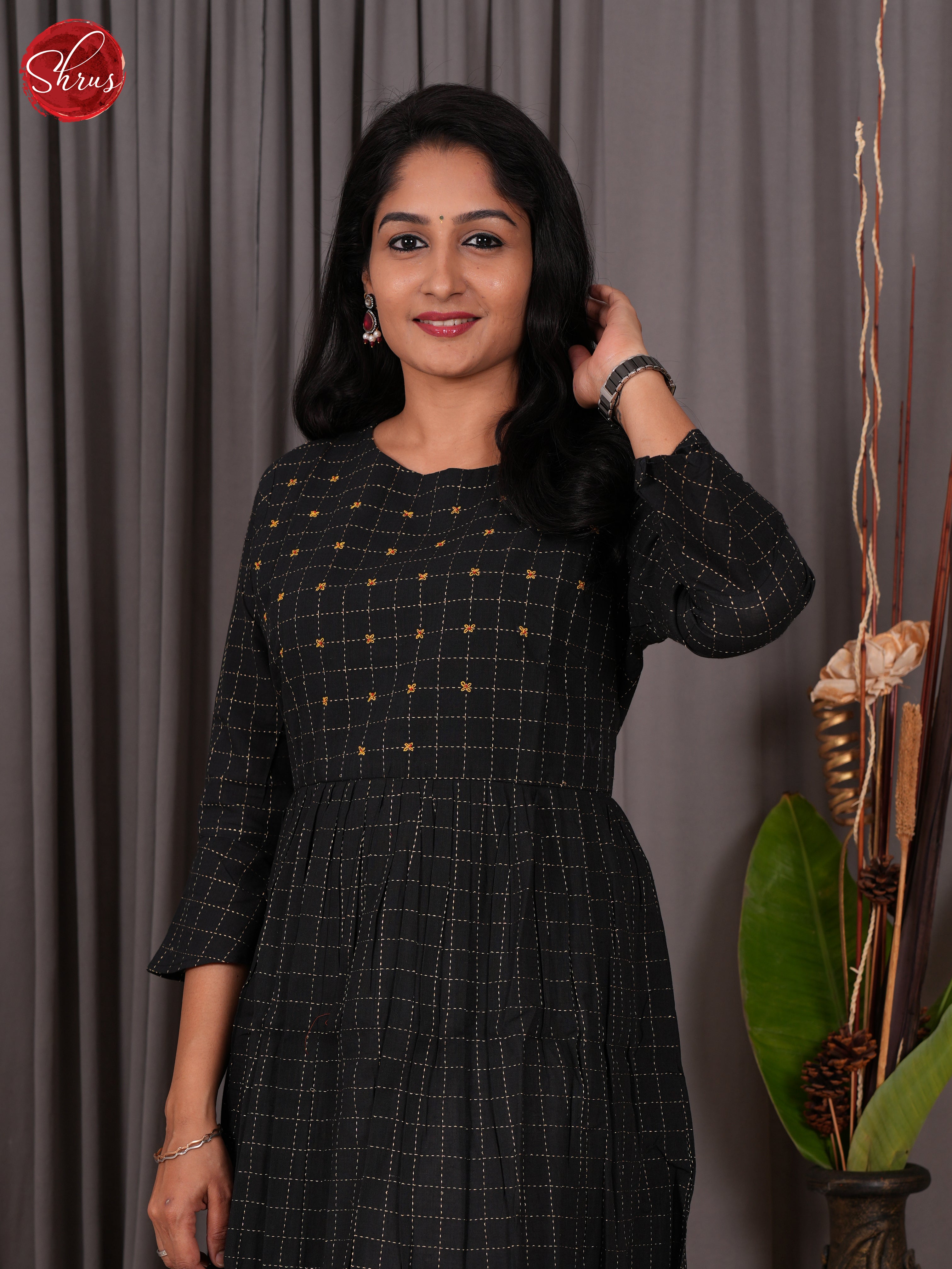 Black -Readymade Kurti - Shop on ShrusEternity.com