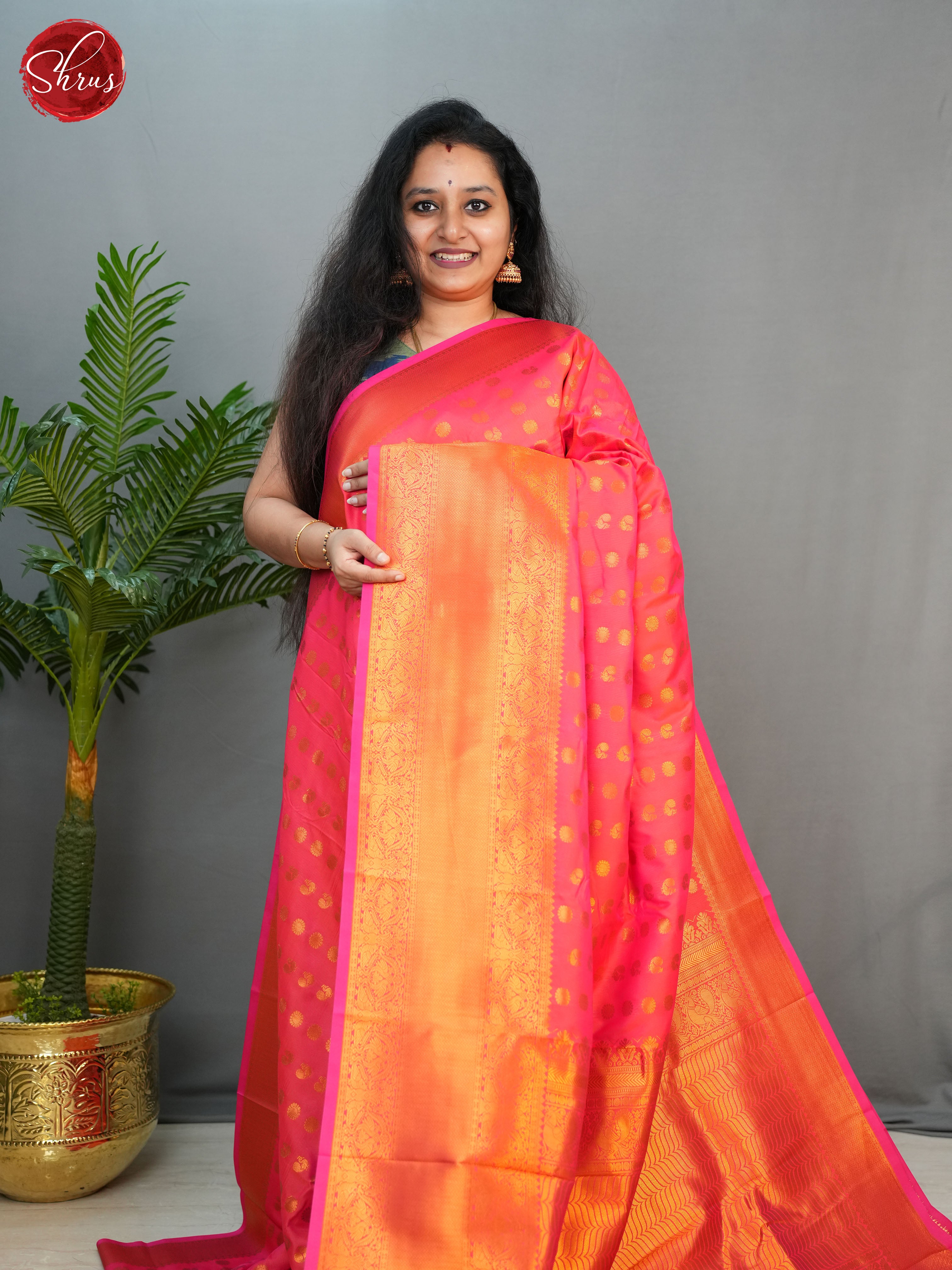Peach(Single tone)- Semi Kanchipuram with Zari woven floral , peacock buttas on the body & Zari Border - Shop on ShrusEternity.com
