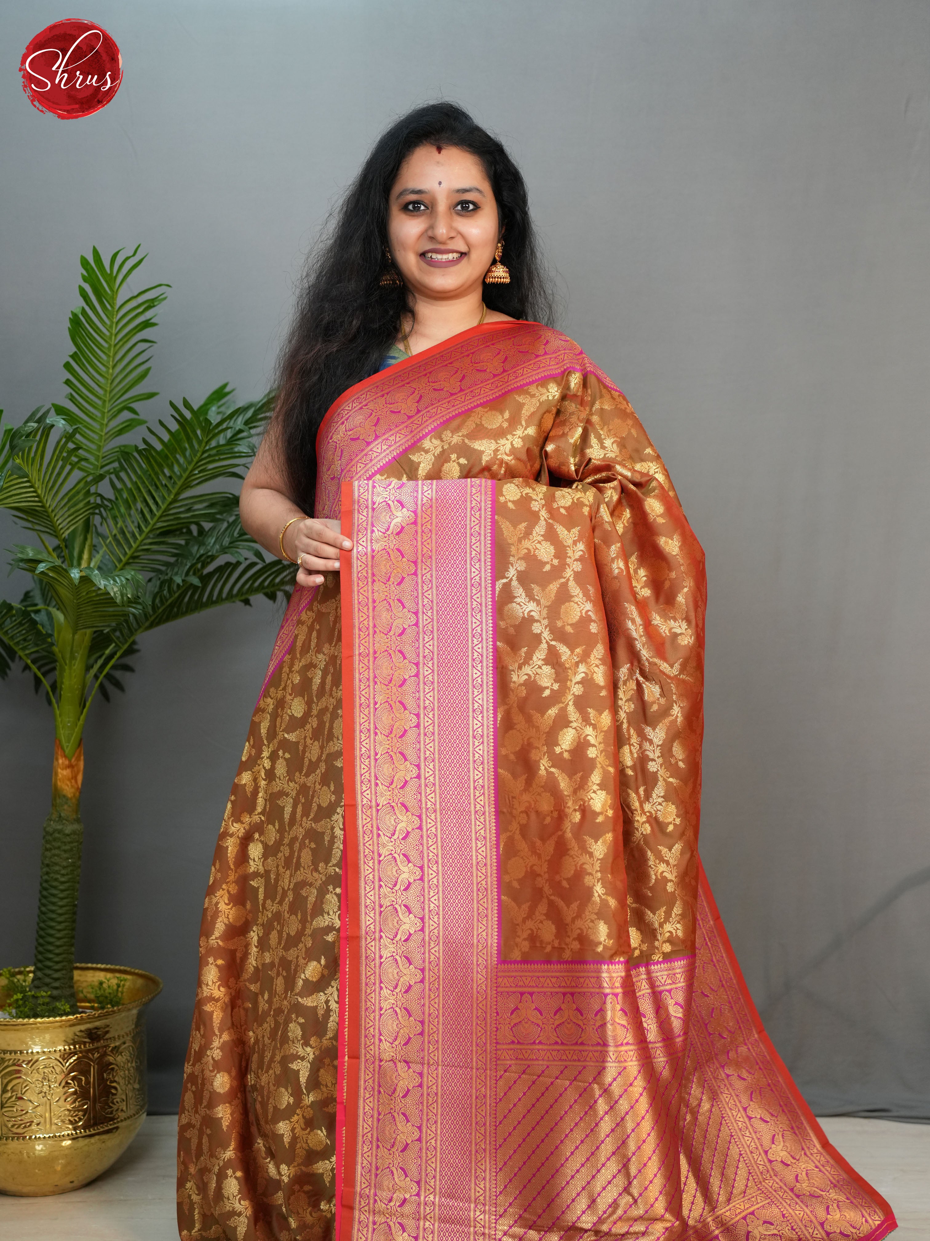 Honey & Pink - Semi Kanchipuram with Zari woven floral nestling brocade on the body & Zari Border - Shop on ShrusEternity.com