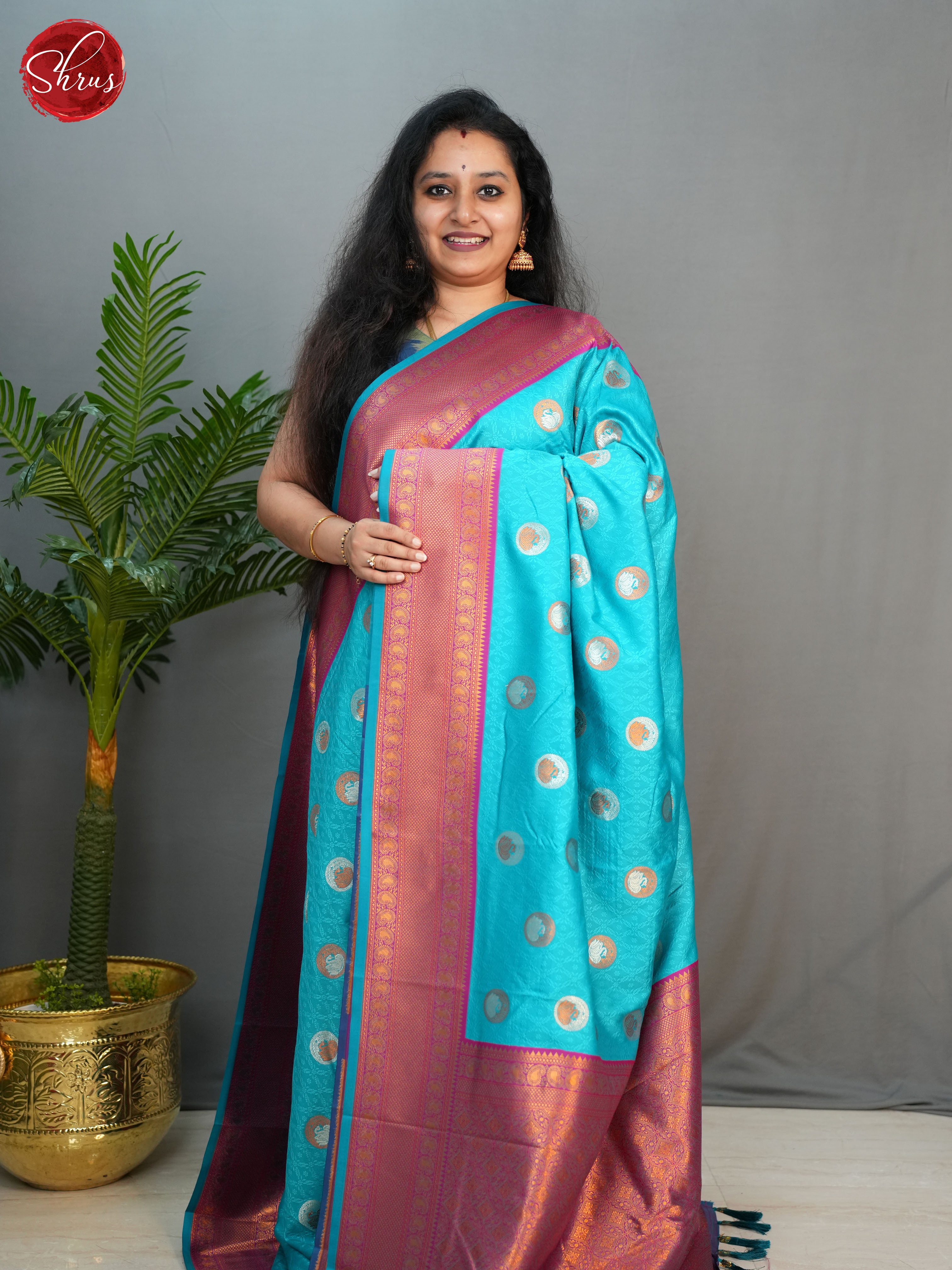 Blue & Pink- Semi Kanchipuram Silk with gold, silver zari woven swan motifs, self jacquard on the body & Contrast zari border - Shop on ShrusEternity.com