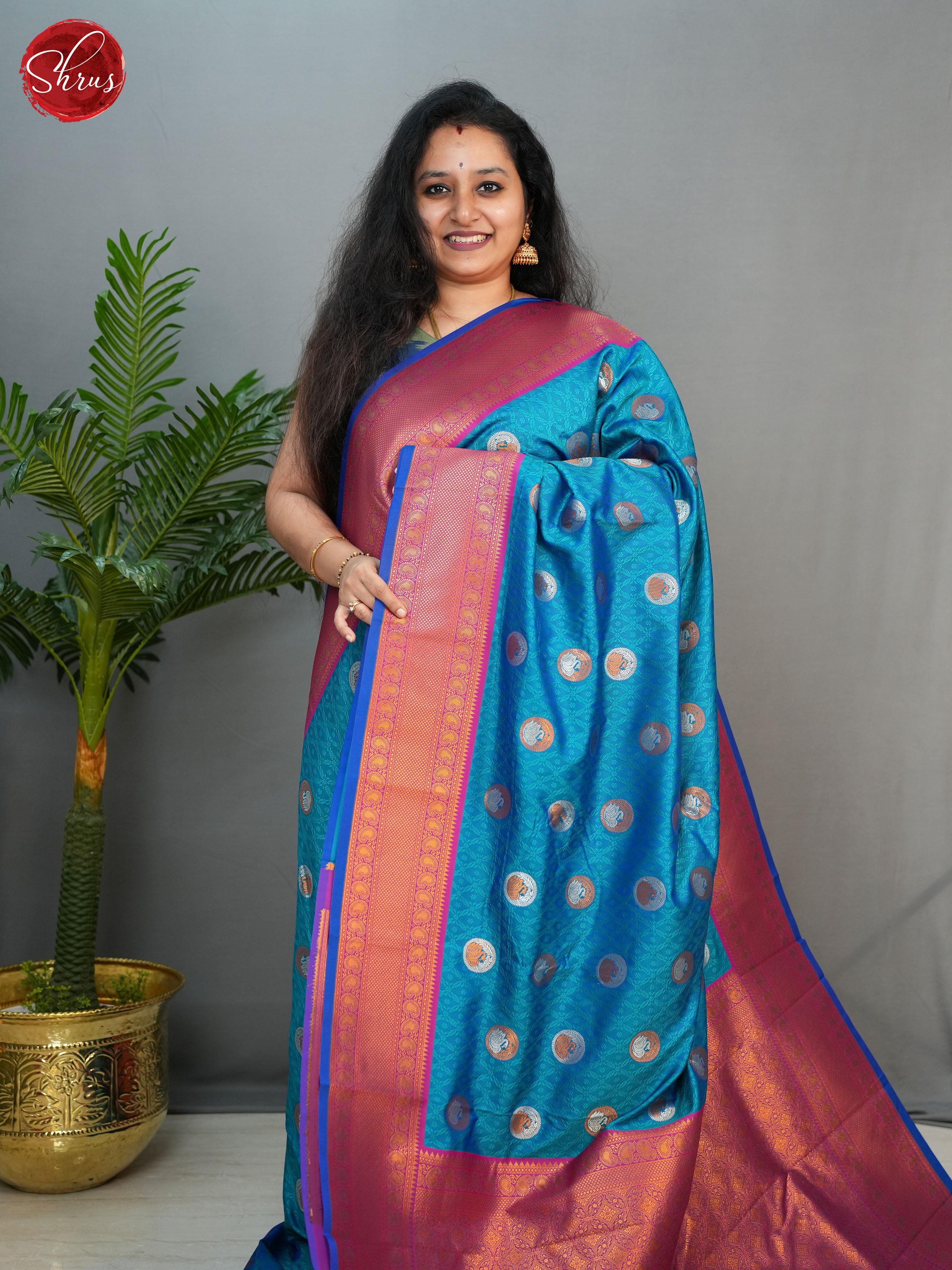 Blue & Pink -Semi Kanchipuram with Zari woven swan motifs , self jacquard on the body & Zari Border - Shop on ShrusEternity.com