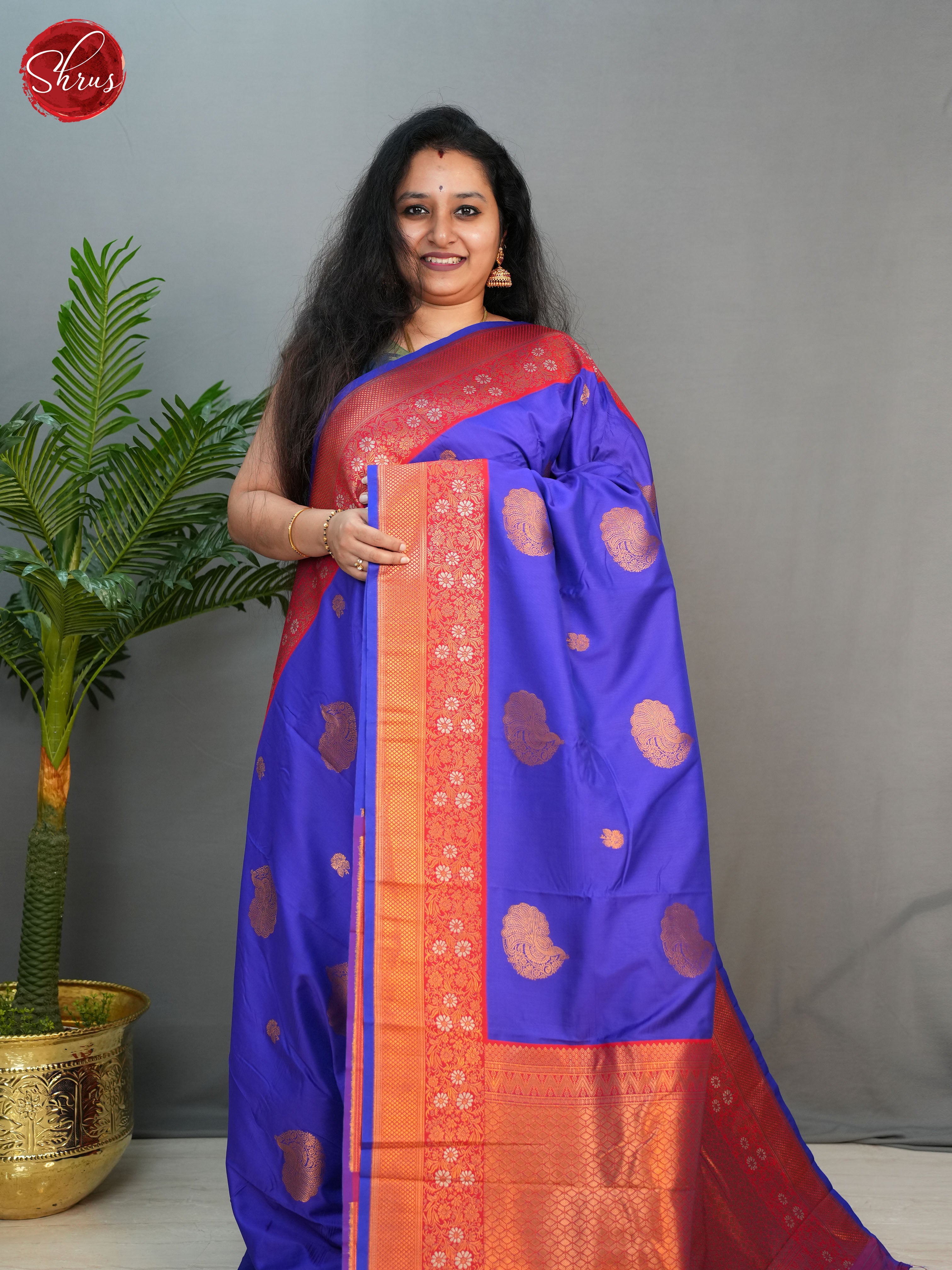 Violet & Purple -Semi Kanchipuram with Zari woven peacock motifs on the body & Zari Border - Shop on ShrusEternity.com