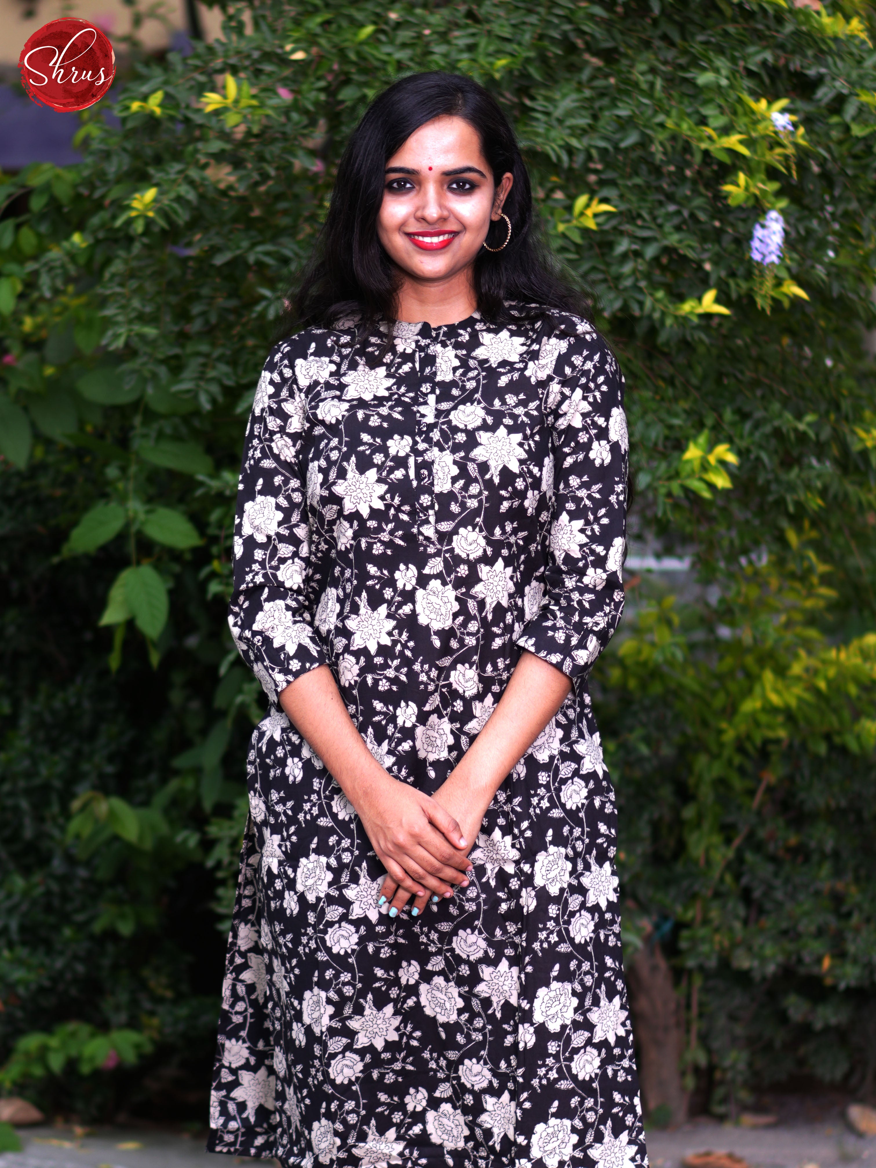 Black - Casual printed Readymade Kurti - Shop on ShrusEternity.com