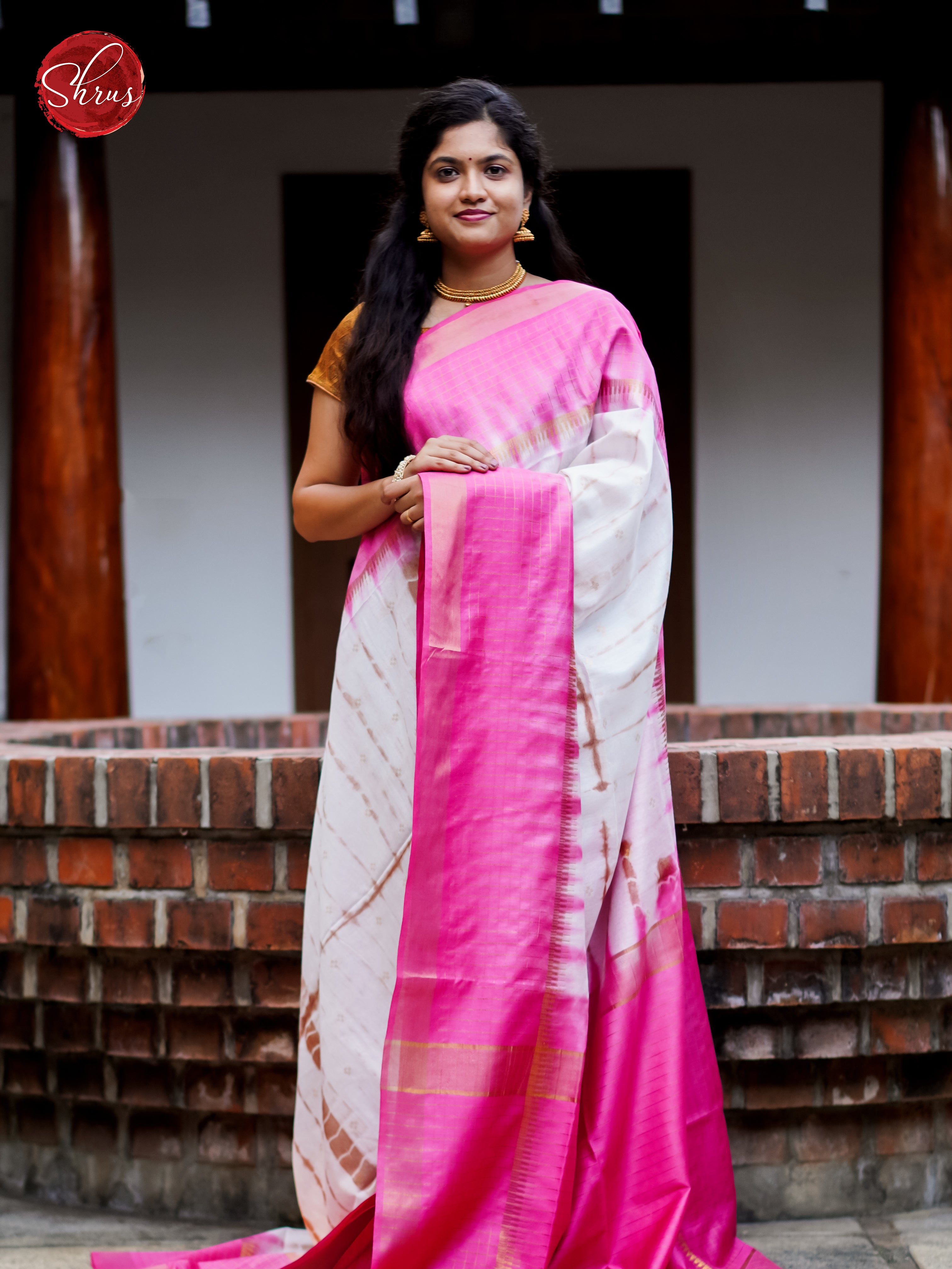 Cream & Pink - Shibori Saree - Shop on ShrusEternity.com