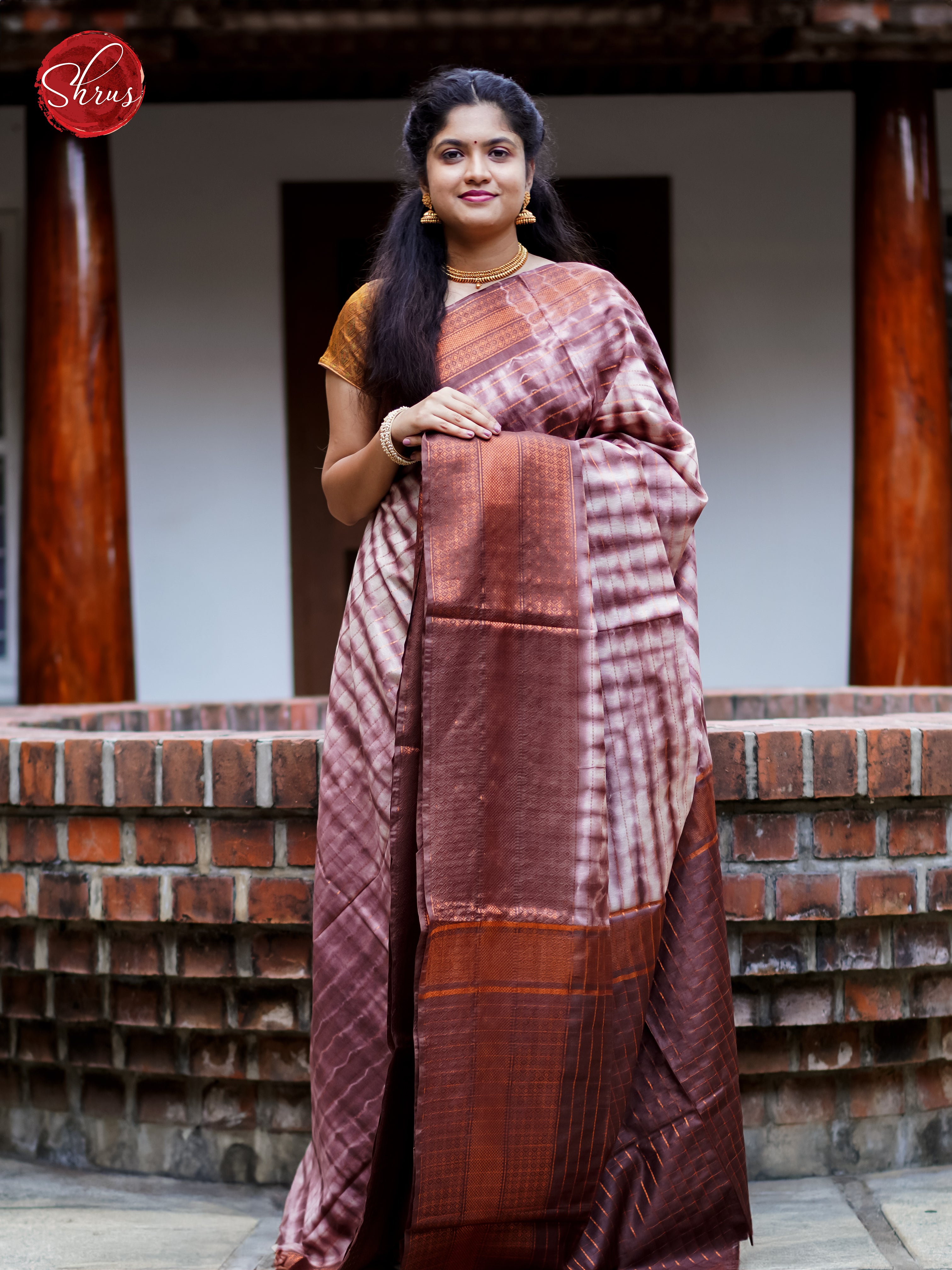 Cream & Dusty Brown - Shibori Saree - Shop on ShrusEternity.com
