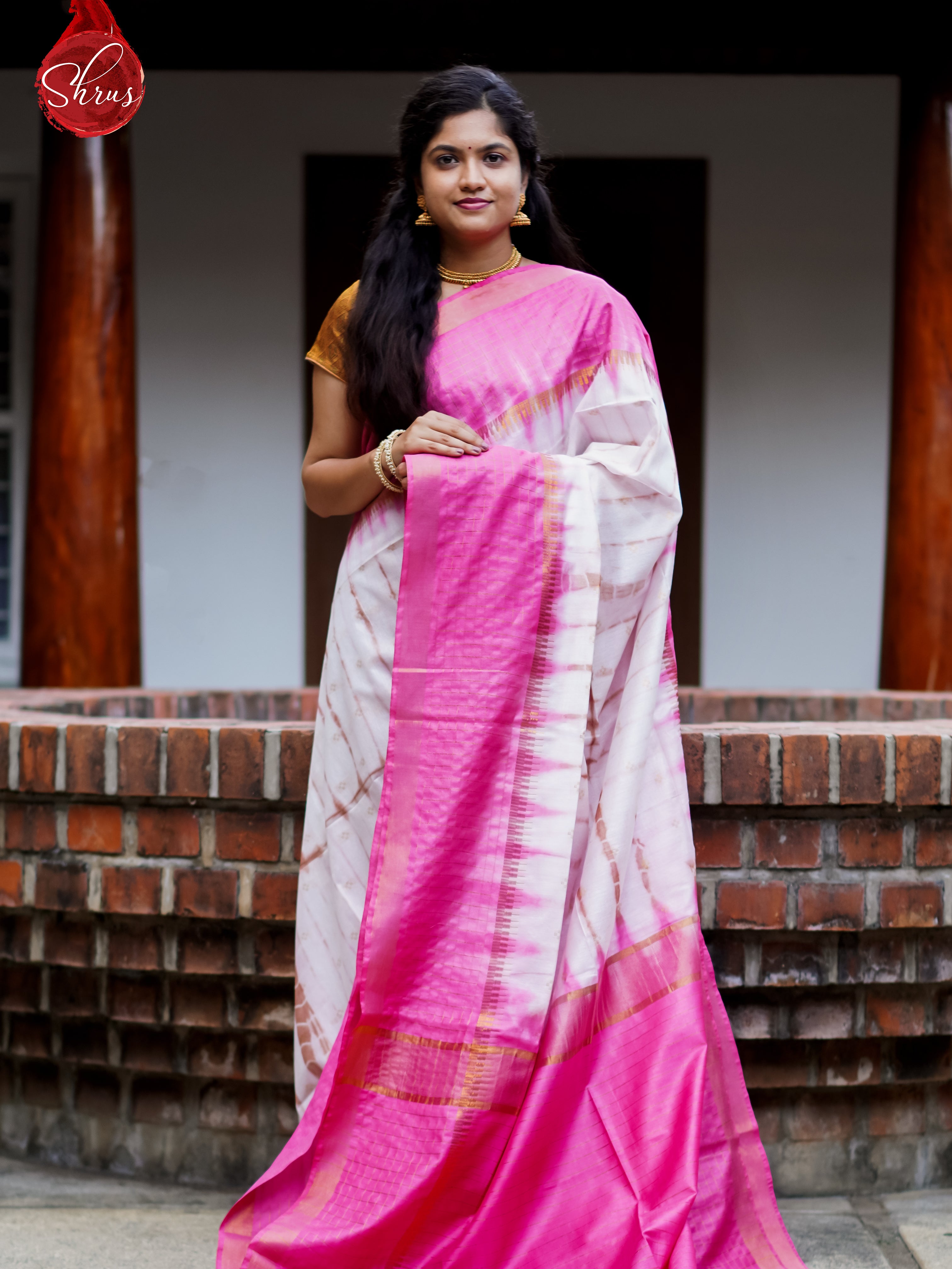 Cream & Pink - Shibori Saree - Shop on ShrusEternity.com