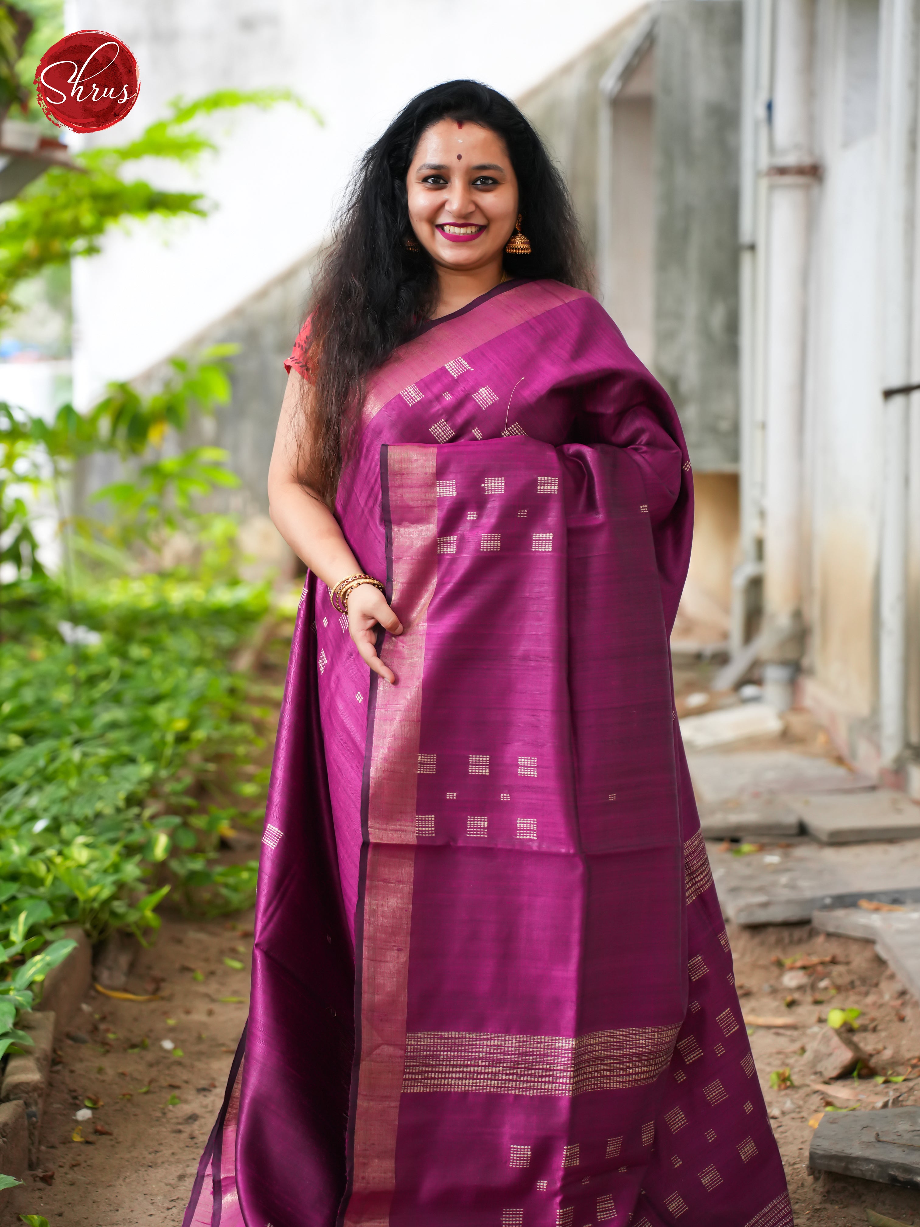 Majenta(Single Tone)- Raw Silk Saree - Shop on ShrusEternity.com