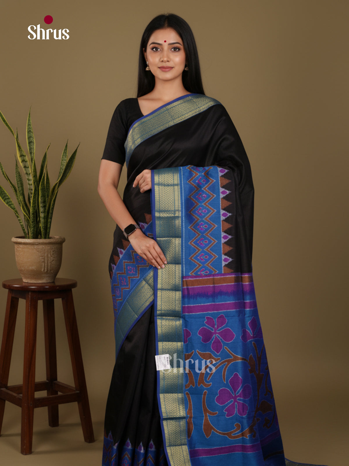 DKS26219 - Semi Patola Saree