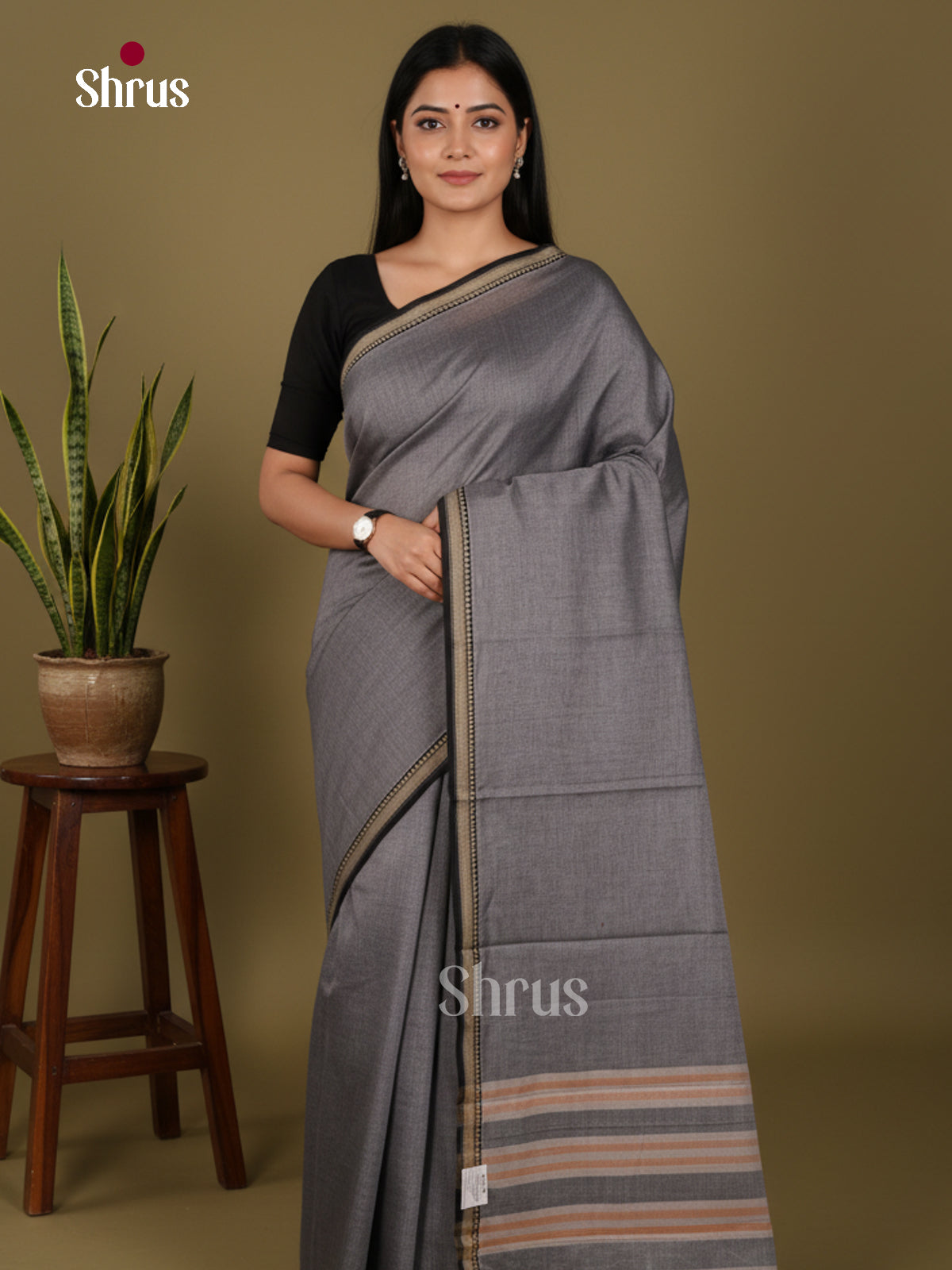 Grey- Narayanpet Cotton Saree - DLS05160
