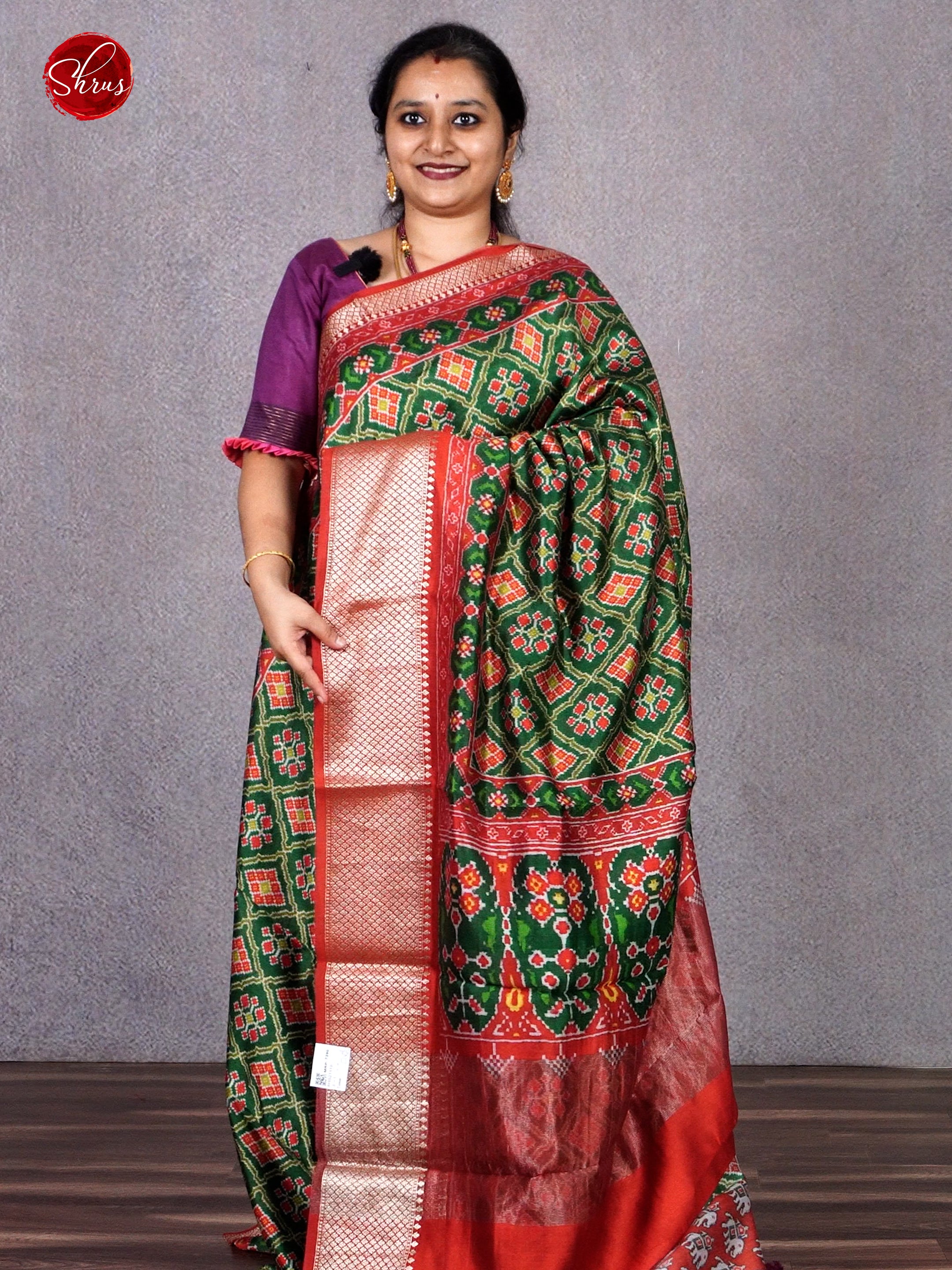 Green & Red- Tussar with floral pattern on the body & Contrast Zari Border-1