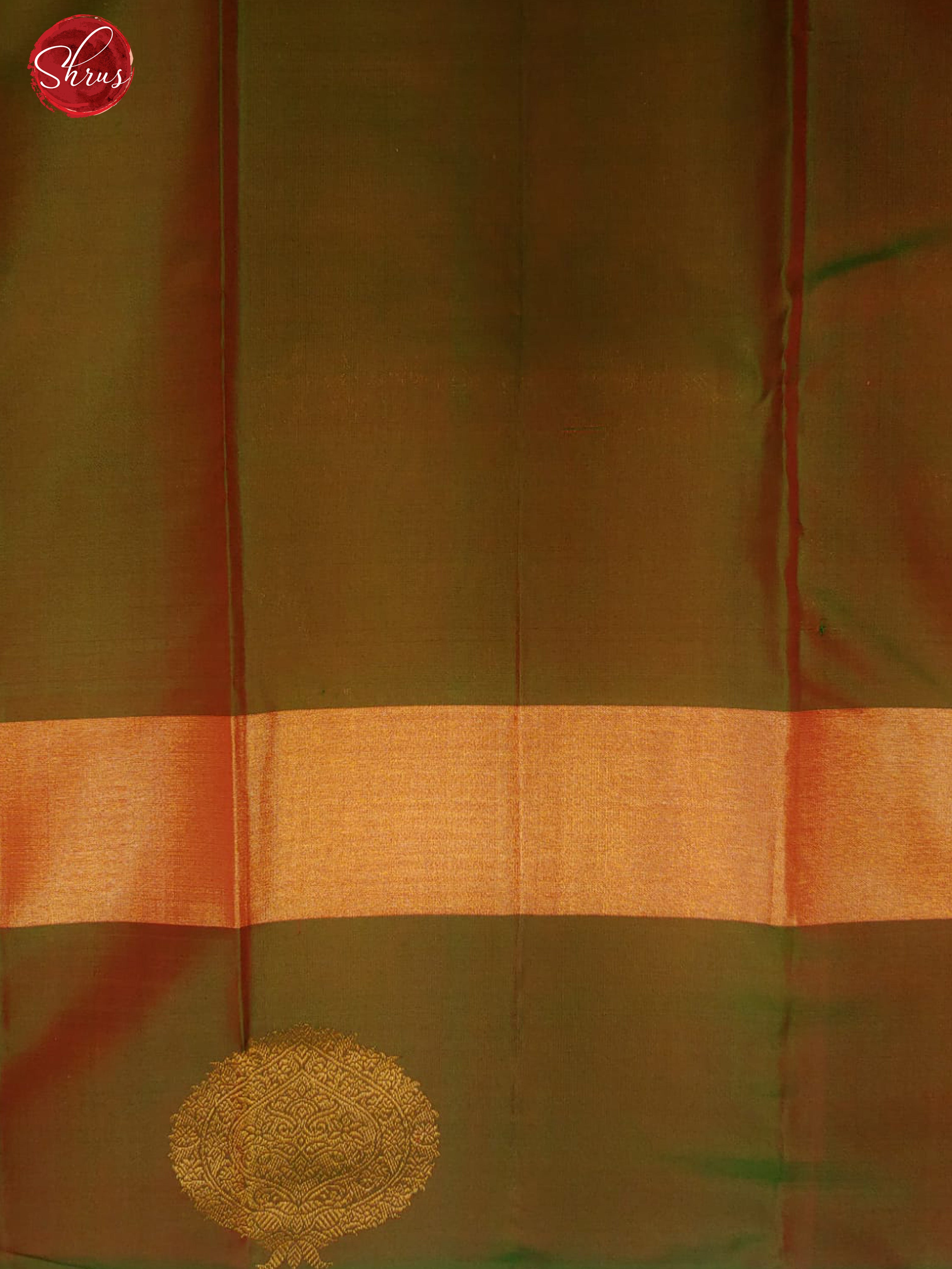 Red & Green - Soft SIlk with plain body & Contrast Border - Shop on ShrusEternity.com